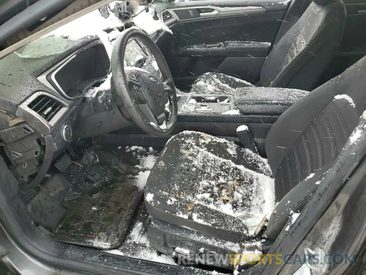 7 Фотография поврежденного автомобиля 3FA6P0HD3LR235838 FORD FUSION 2020