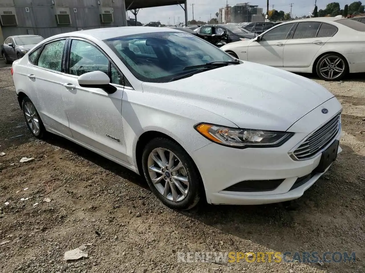 4 Фотография поврежденного автомобиля 3FA6P0HD3LR247102 FORD FUSION 2020