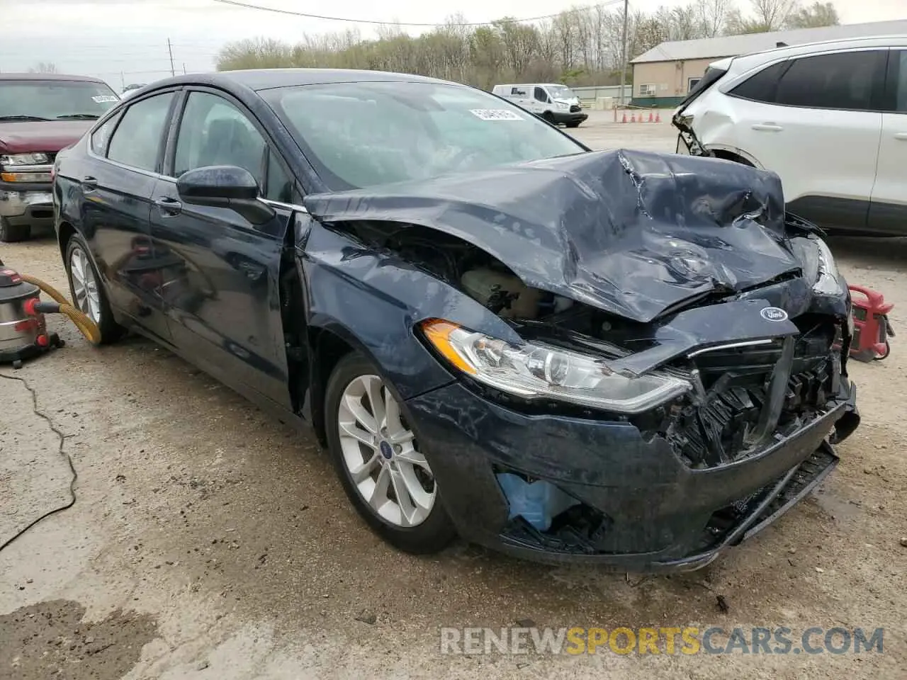 4 Фотография поврежденного автомобиля 3FA6P0HD3LR250887 FORD FUSION 2020