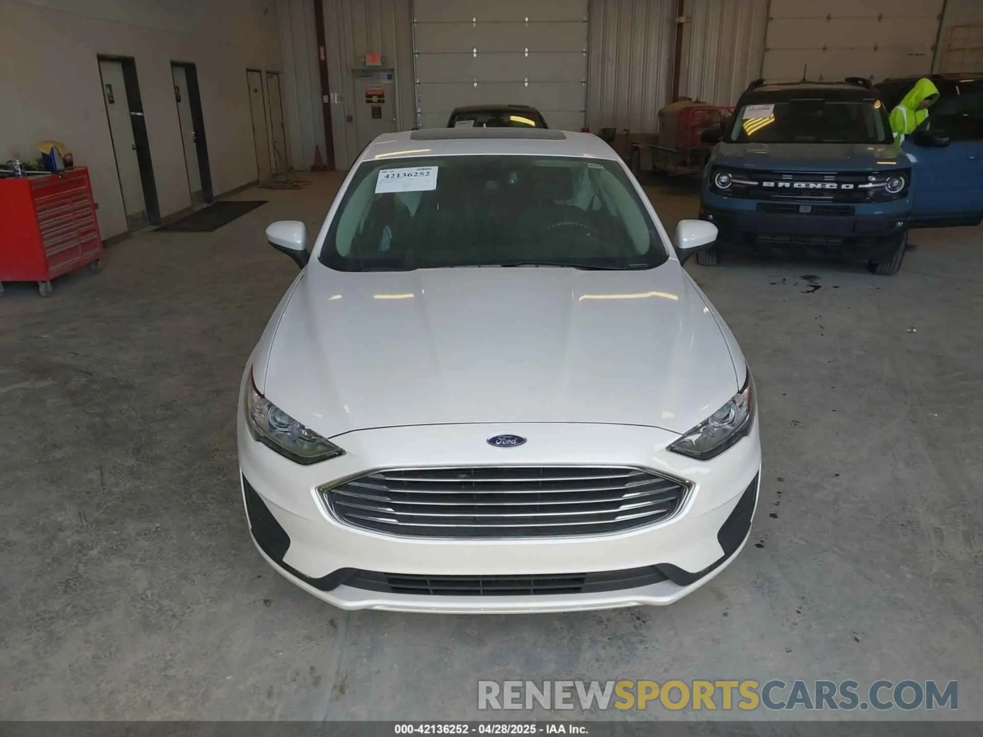 12 Photograph of a damaged car 3FA6P0HD4LR165511 FORD FUSION 2020
