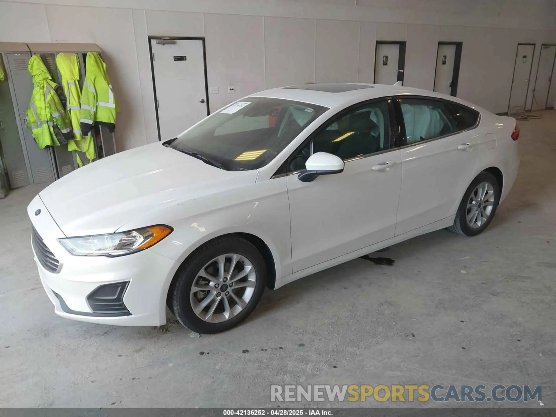 2 Photograph of a damaged car 3FA6P0HD4LR165511 FORD FUSION 2020