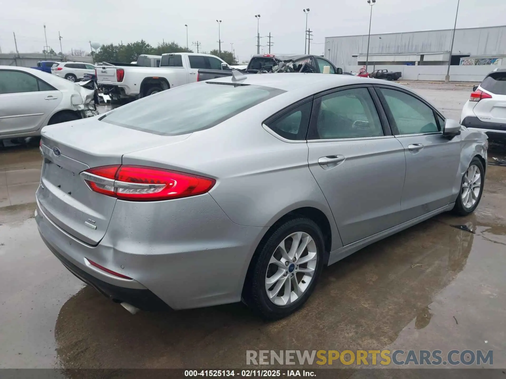 4 Фотография поврежденного автомобиля 3FA6P0HD4LR172233 FORD FUSION 2020