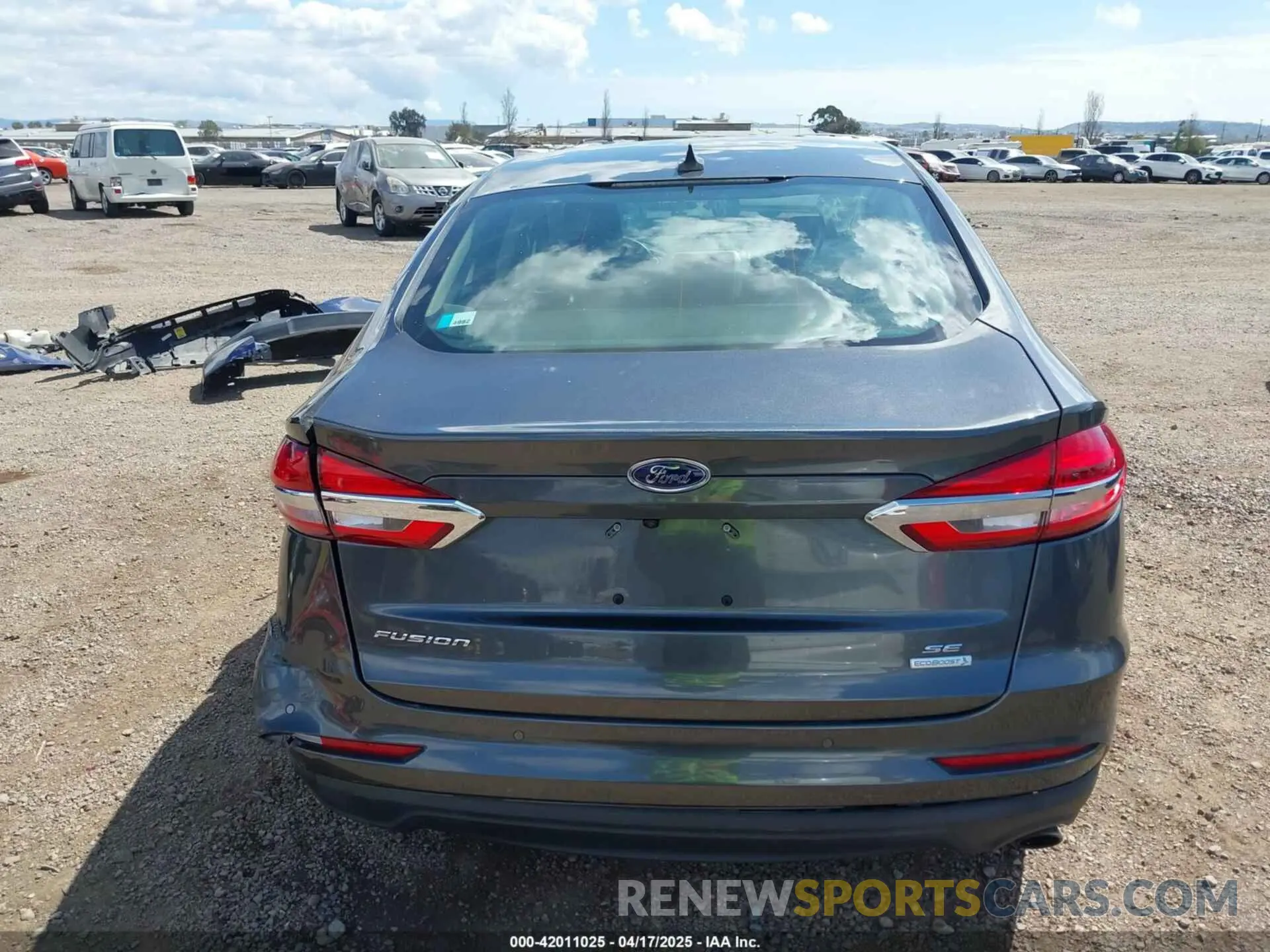 16 Photograph of a damaged car 3FA6P0HD4LR231507 FORD FUSION 2020