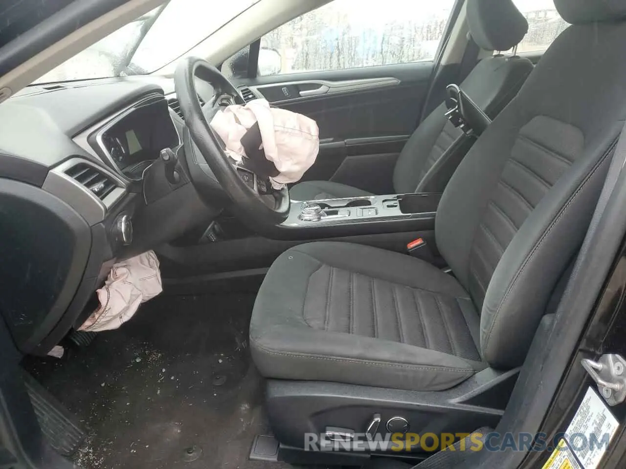 7 Photograph of a damaged car 3FA6P0HD4LR235394 FORD FUSION 2020