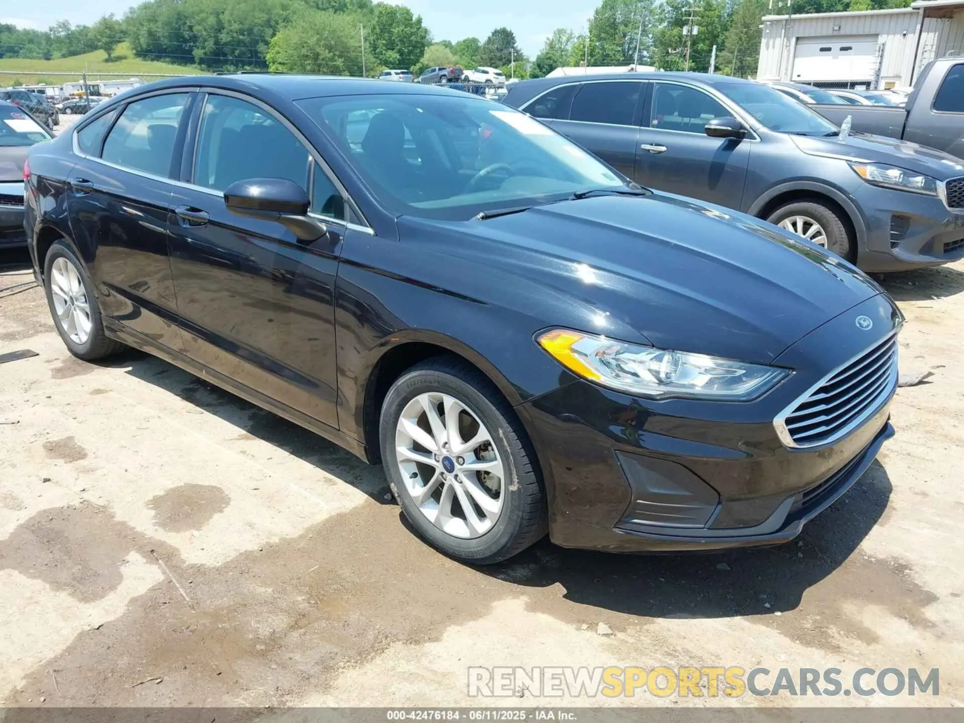 1 Photograph of a damaged car 3FA6P0HD4LR236058 FORD FUSION 2020