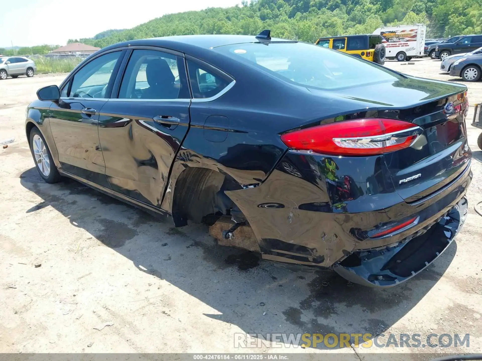 3 Photograph of a damaged car 3FA6P0HD4LR236058 FORD FUSION 2020