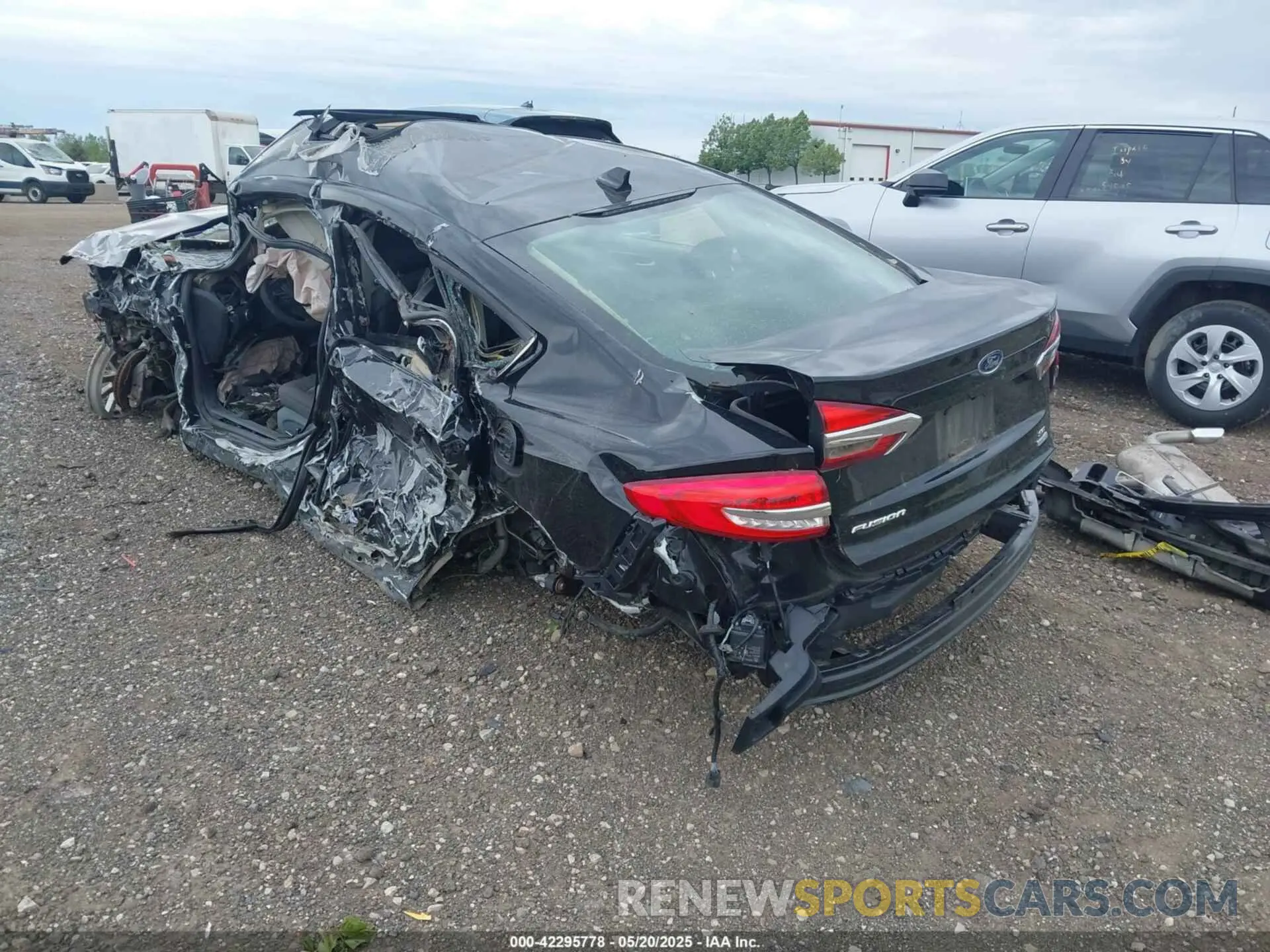 3 Фотография поврежденного автомобиля 3FA6P0HD4LR236240 FORD FUSION 2020