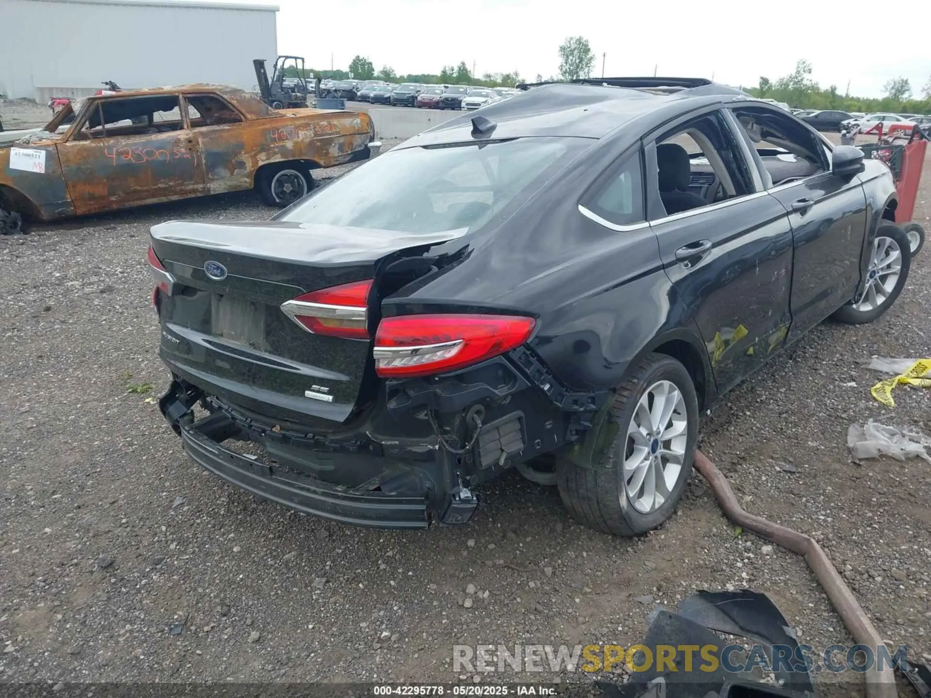 4 Фотография поврежденного автомобиля 3FA6P0HD4LR236240 FORD FUSION 2020