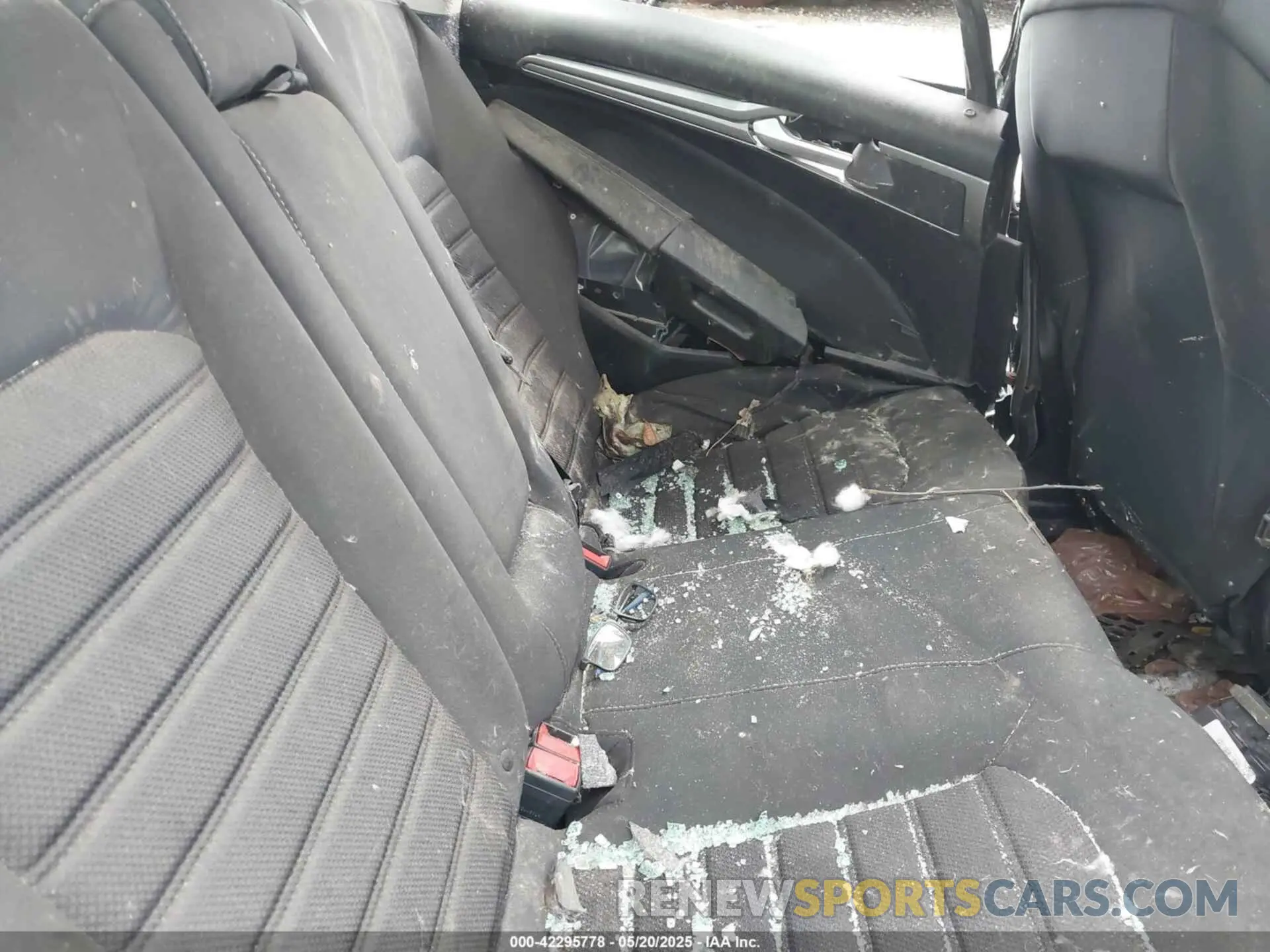 8 Фотография поврежденного автомобиля 3FA6P0HD4LR236240 FORD FUSION 2020