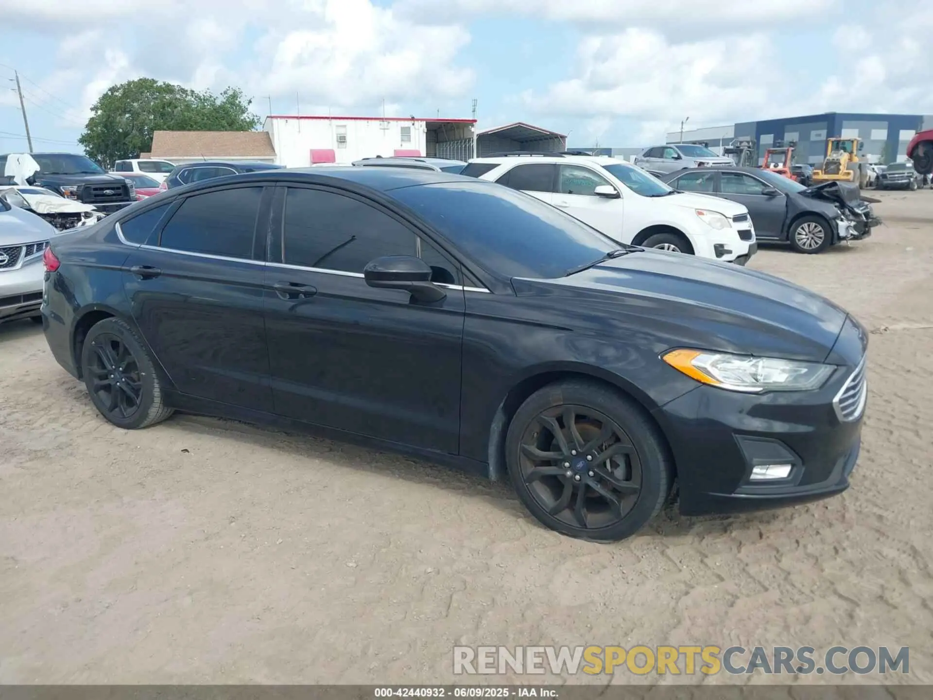 1 Photograph of a damaged car 3FA6P0HD4LR236433 FORD FUSION 2020