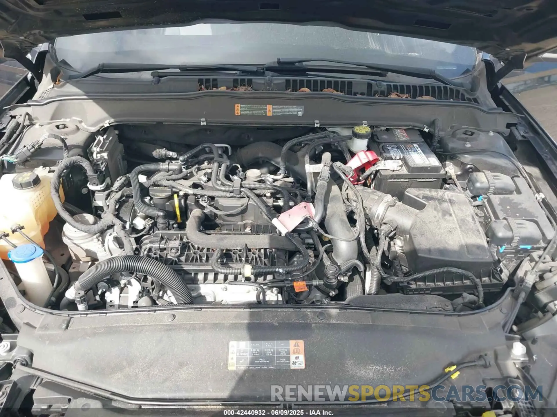 10 Photograph of a damaged car 3FA6P0HD4LR236433 FORD FUSION 2020