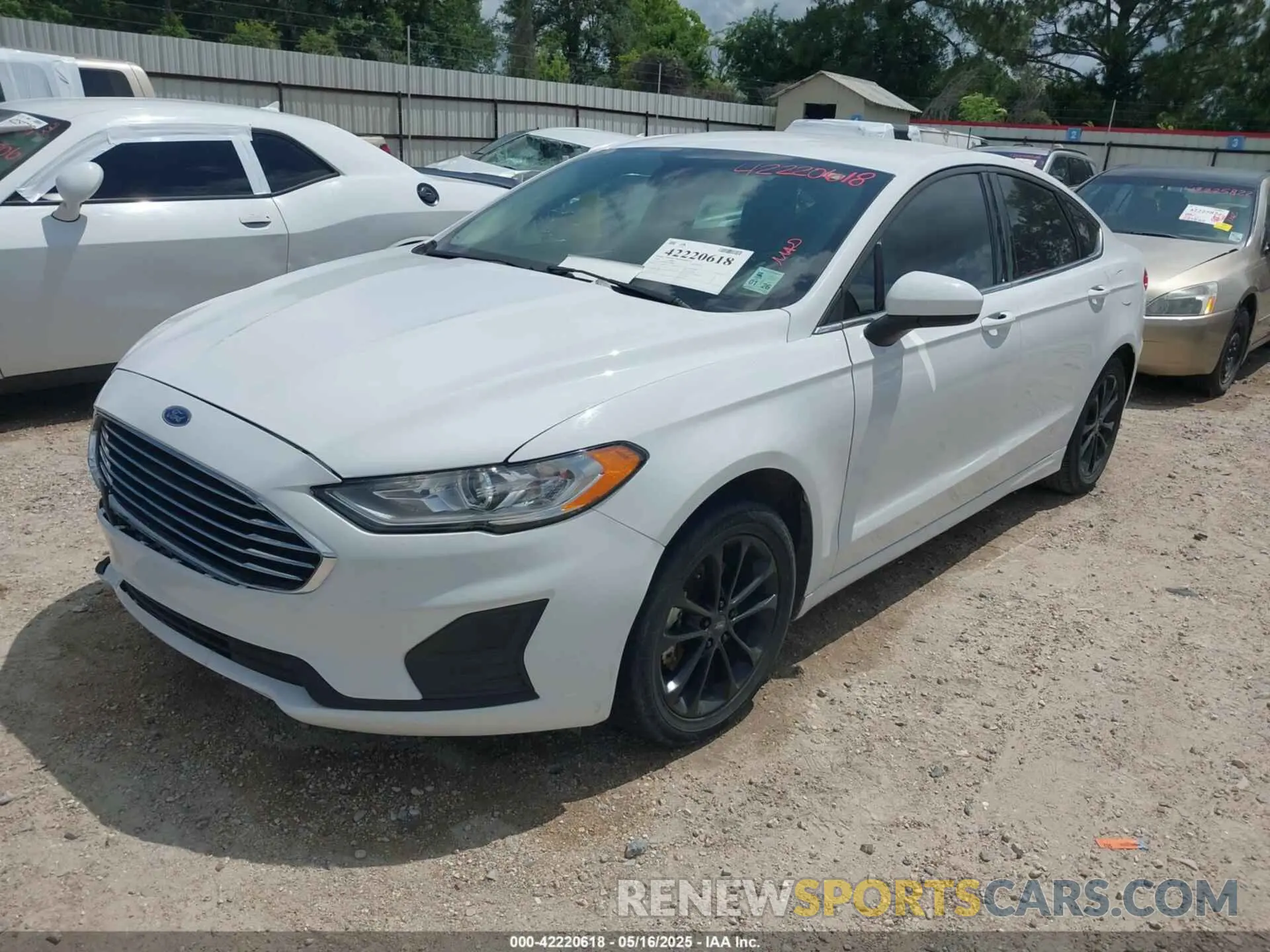 2 Фотография поврежденного автомобиля 3FA6P0HD4LR257640 FORD FUSION 2020