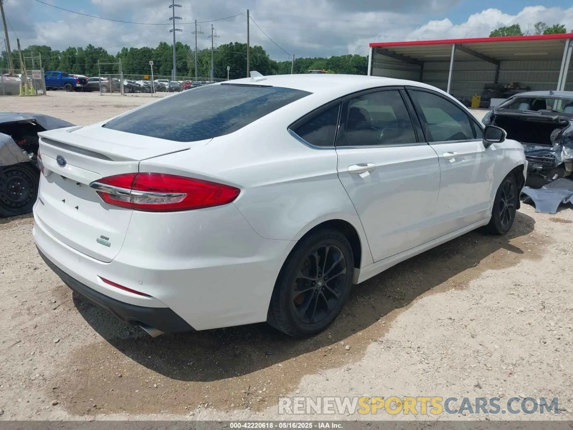 4 Фотография поврежденного автомобиля 3FA6P0HD4LR257640 FORD FUSION 2020