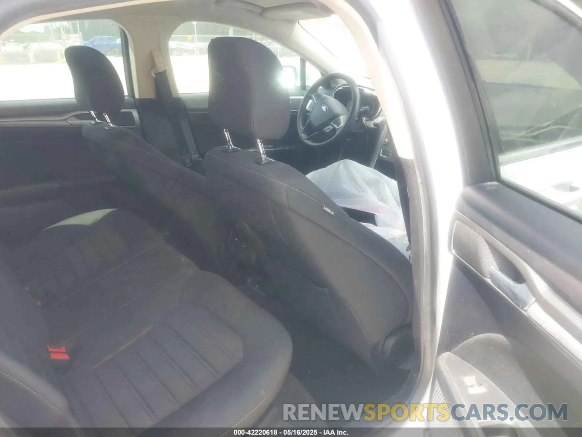 8 Фотография поврежденного автомобиля 3FA6P0HD4LR257640 FORD FUSION 2020