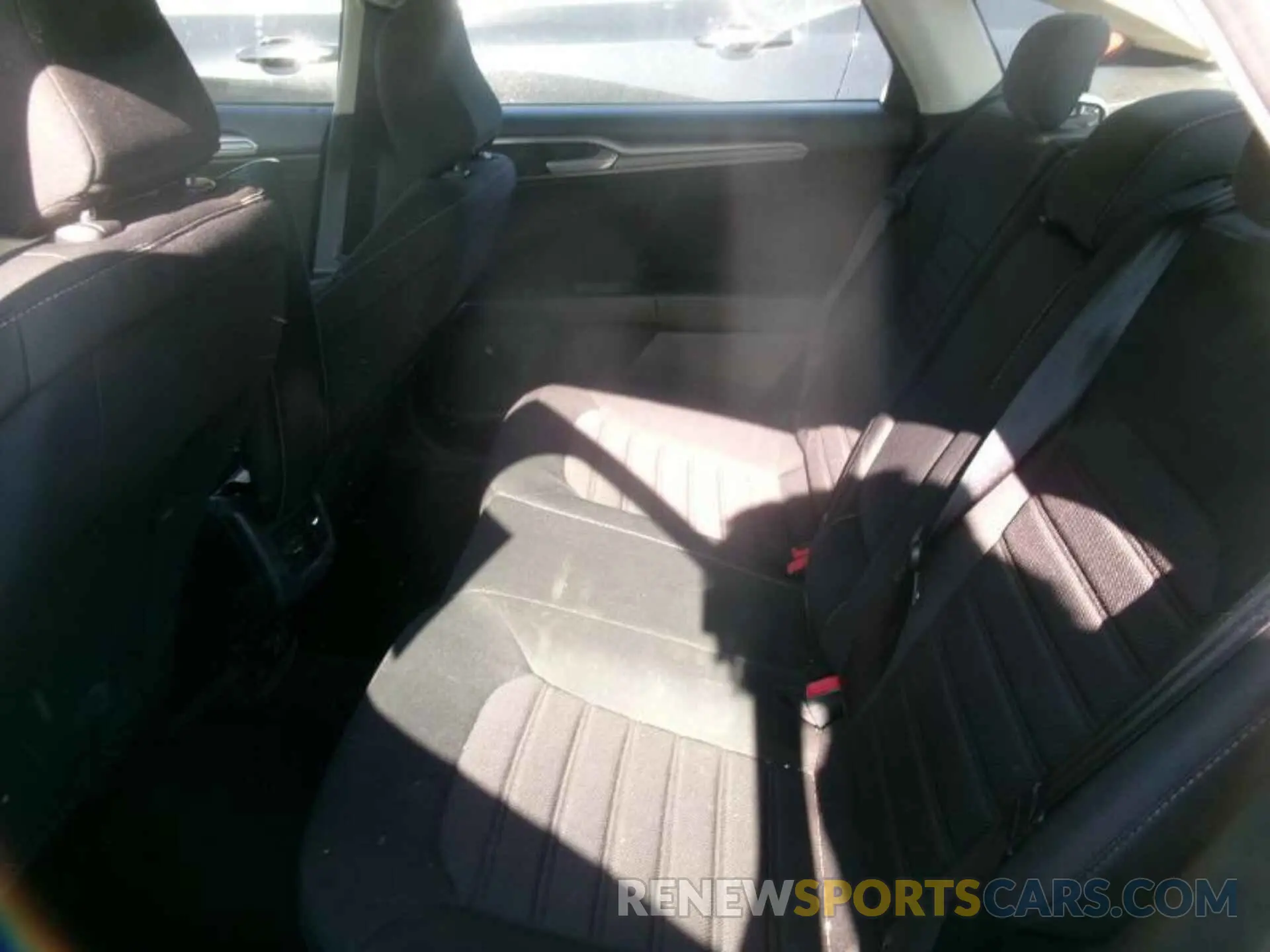 6 Photograph of a damaged car 3FA6P0HD5LR104944 FORD FUSION 2020