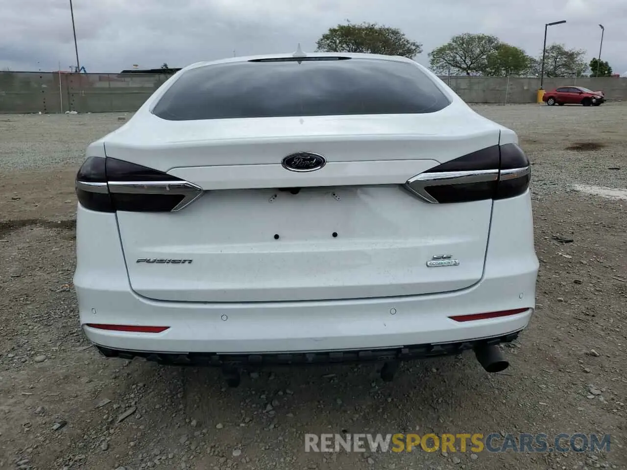 6 Photograph of a damaged car 3FA6P0HD5LR113398 FORD FUSION 2020