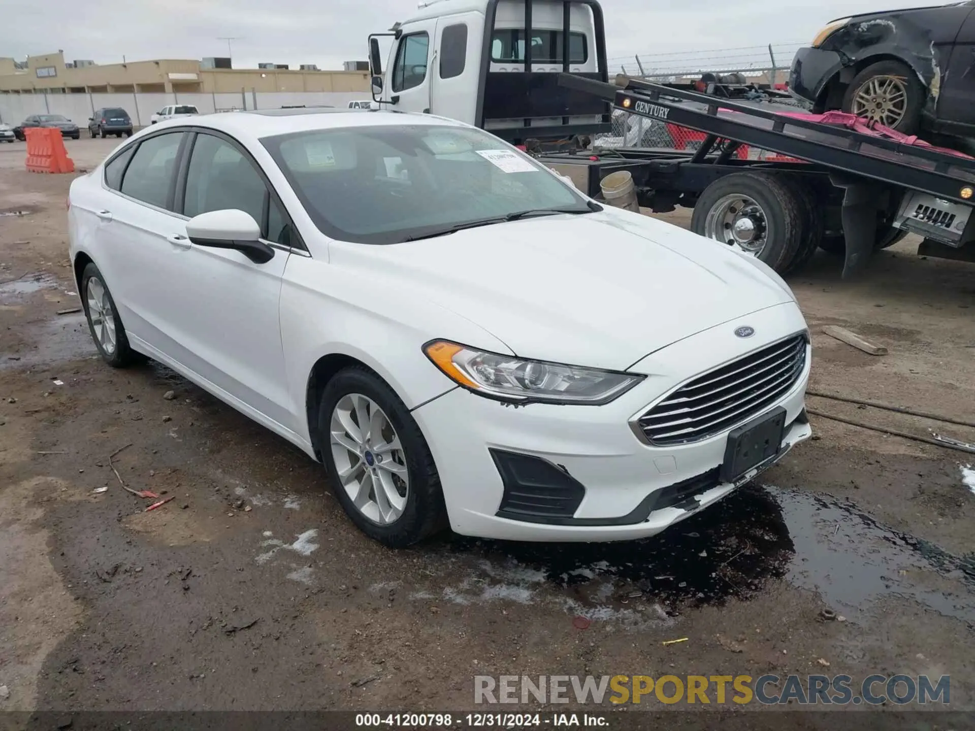1 Photograph of a damaged car 3FA6P0HD5LR136325 FORD FUSION 2020