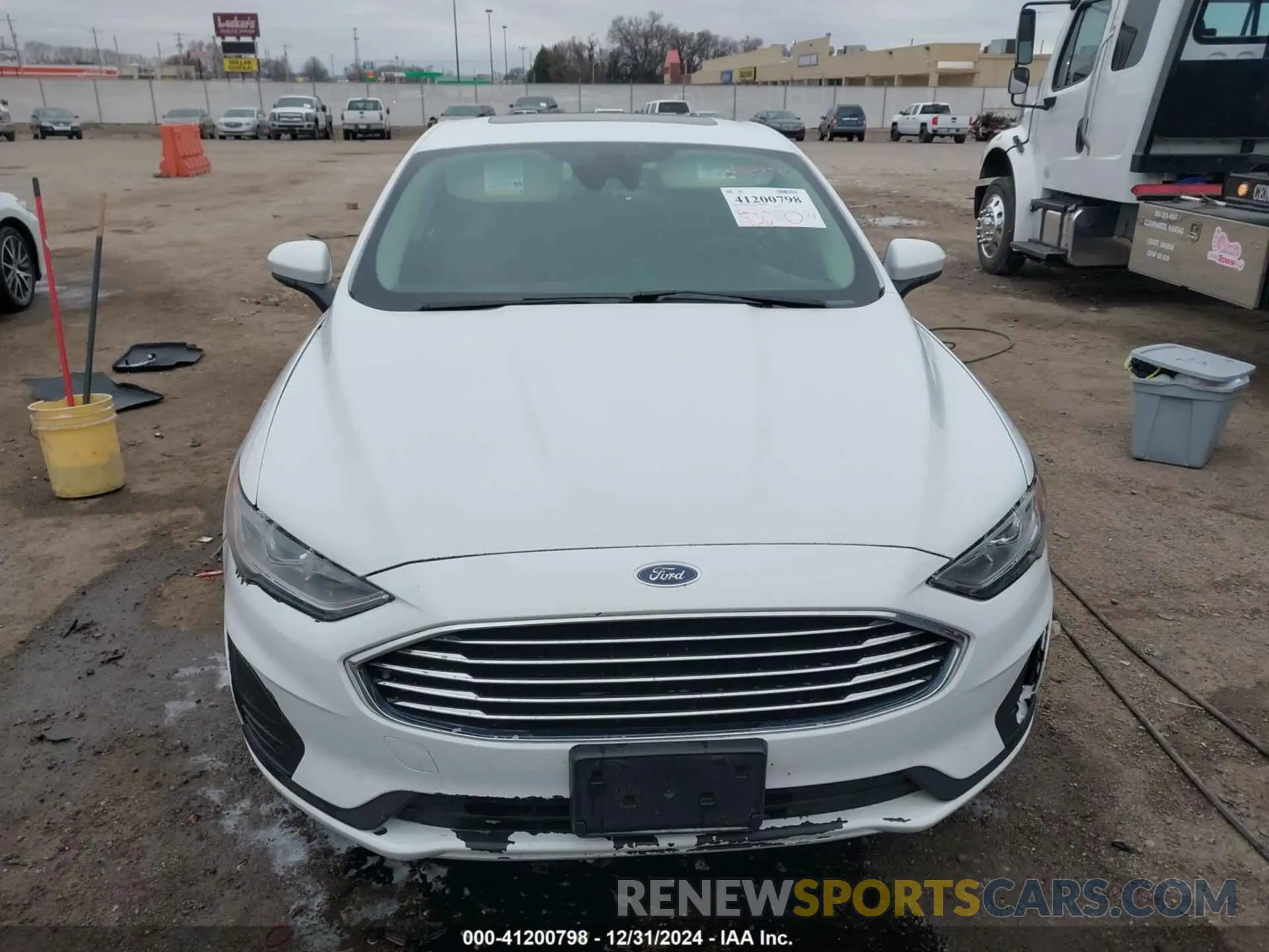 12 Photograph of a damaged car 3FA6P0HD5LR136325 FORD FUSION 2020