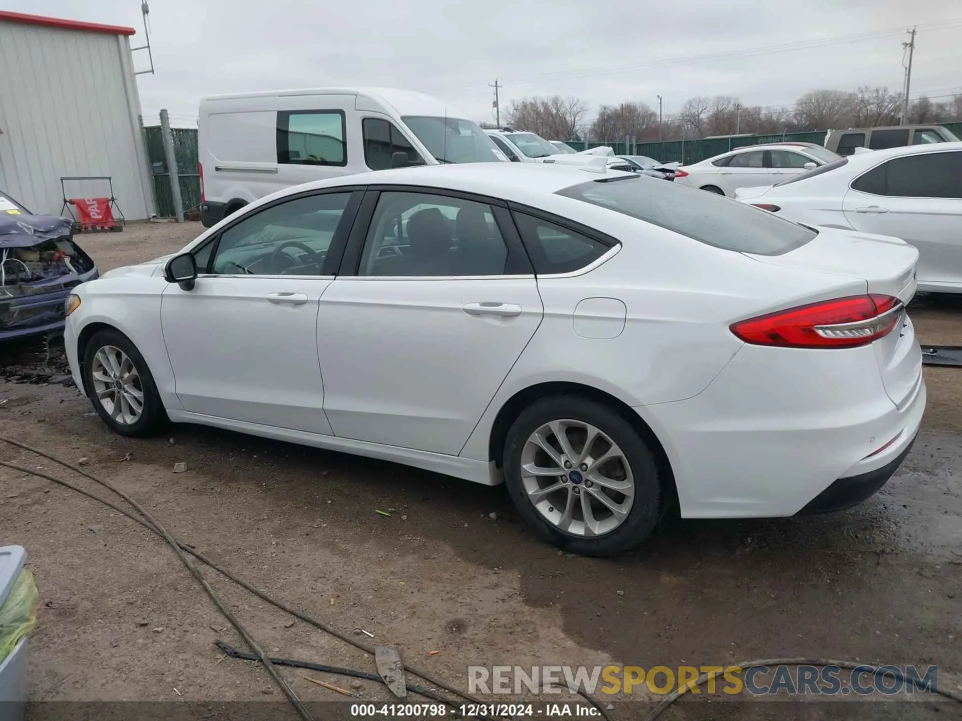 14 Photograph of a damaged car 3FA6P0HD5LR136325 FORD FUSION 2020