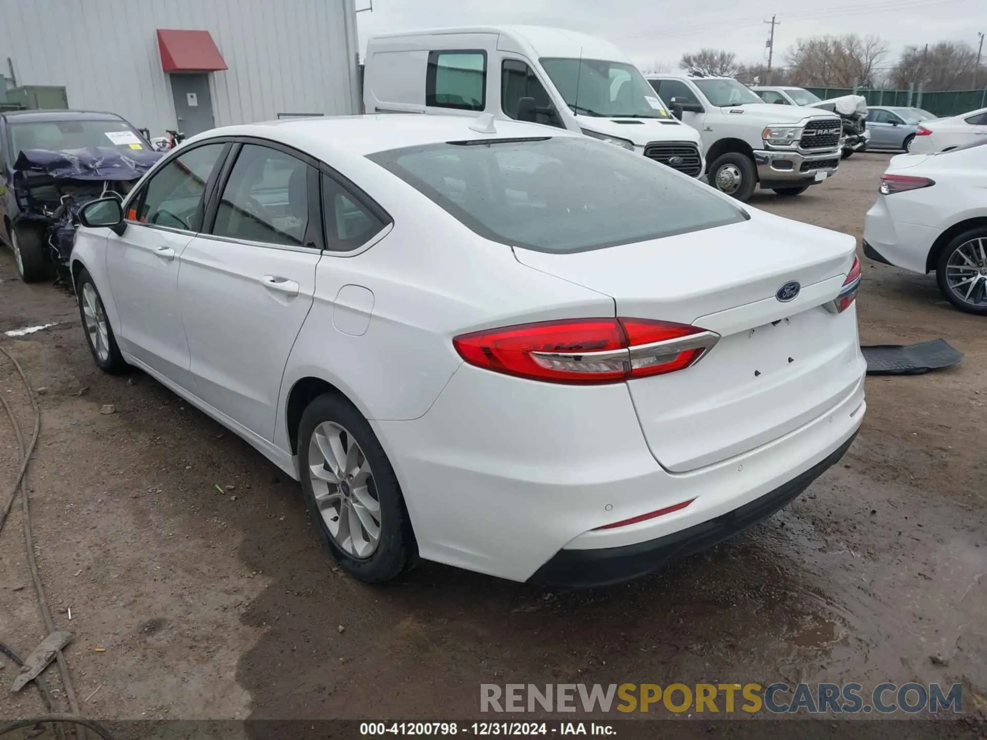 3 Photograph of a damaged car 3FA6P0HD5LR136325 FORD FUSION 2020
