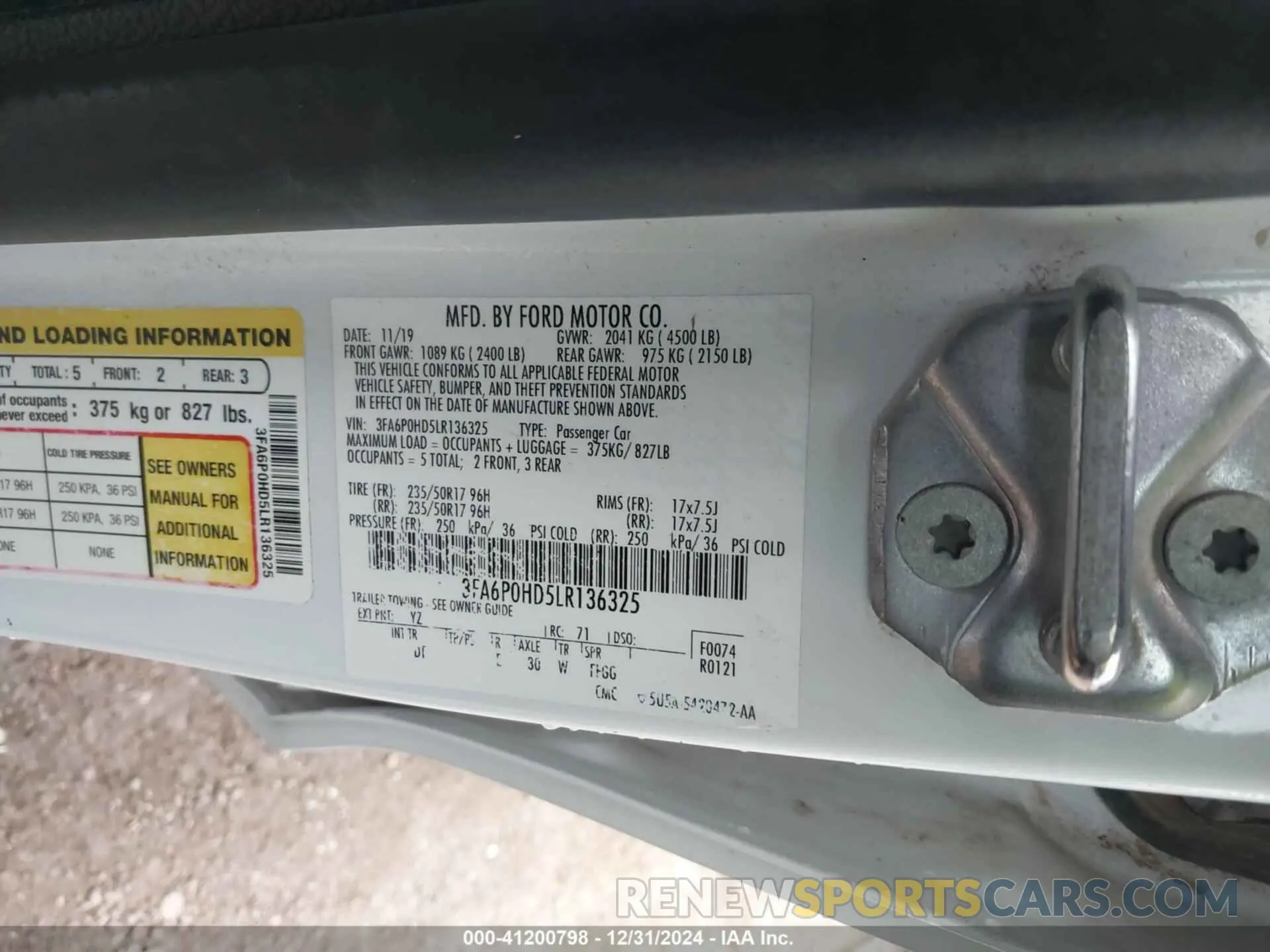 9 Photograph of a damaged car 3FA6P0HD5LR136325 FORD FUSION 2020