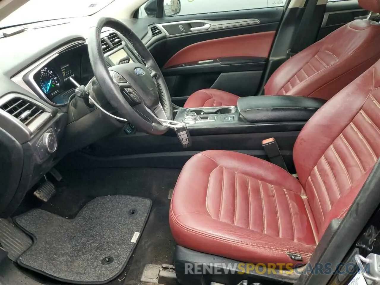 7 Photograph of a damaged car 3FA6P0HD5LR144392 FORD FUSION 2020