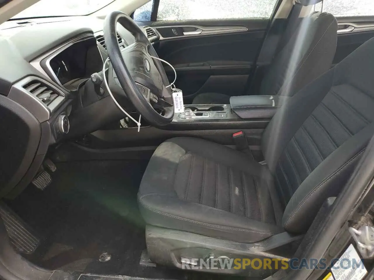 7 Photograph of a damaged car 3FA6P0HD5LR144537 FORD FUSION 2020