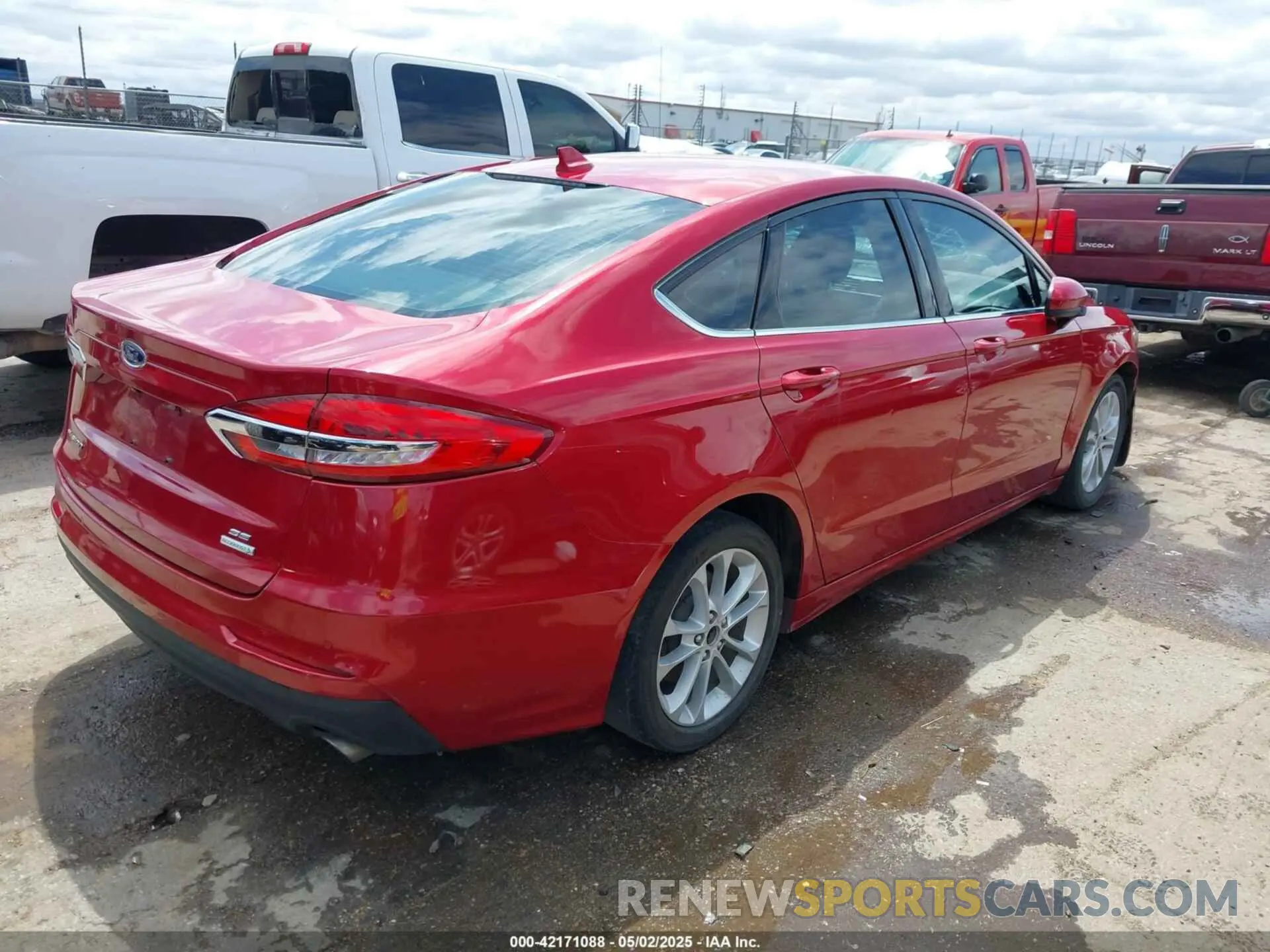4 Фотография поврежденного автомобиля 3FA6P0HD5LR147857 FORD FUSION 2020