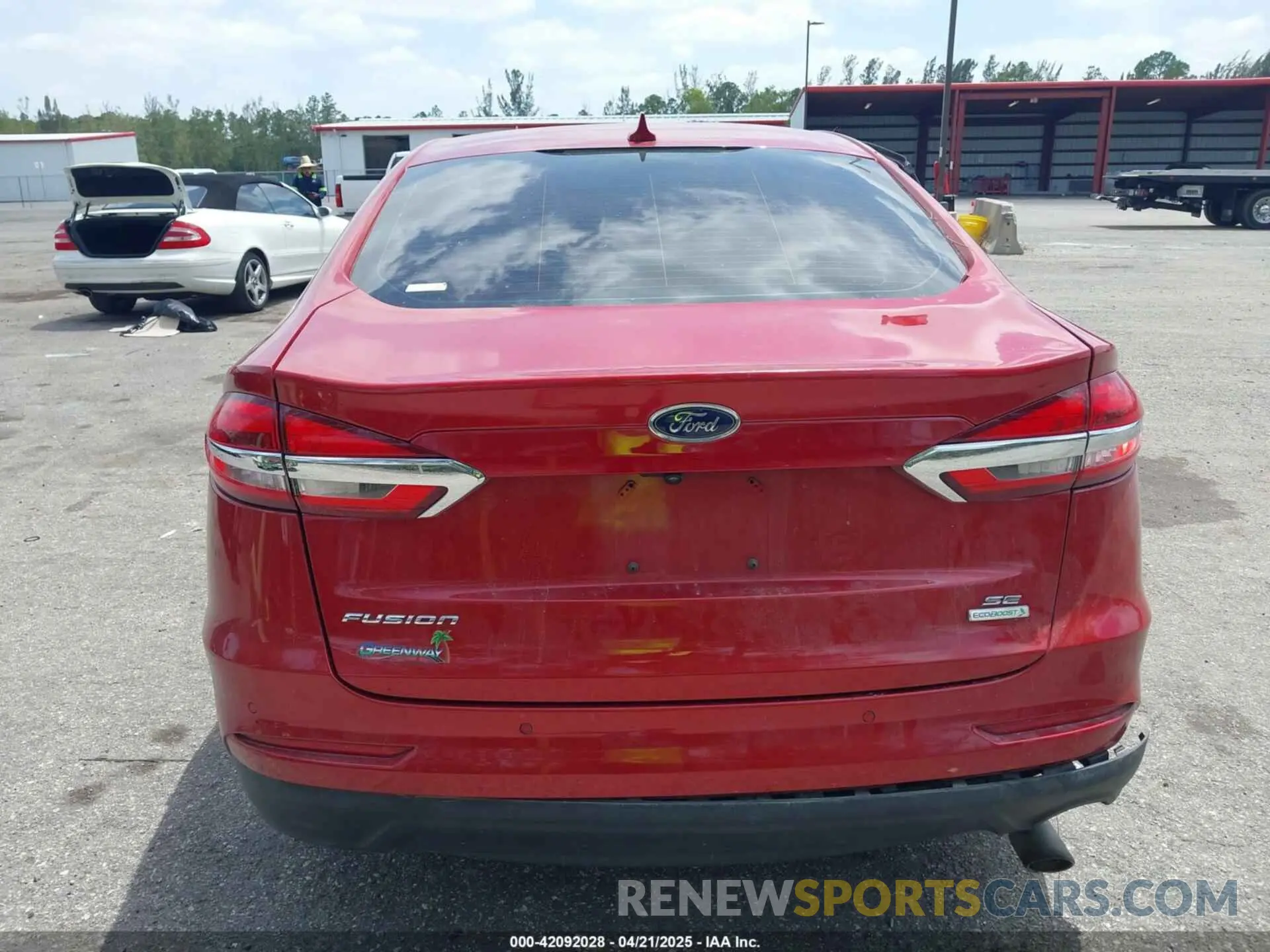 17 Фотография поврежденного автомобиля 3FA6P0HD5LR164755 FORD FUSION 2020