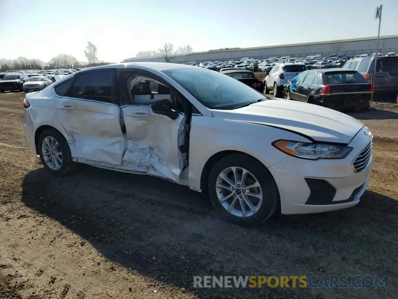4 Фотография поврежденного автомобиля 3FA6P0HD5LR166862 FORD FUSION 2020
