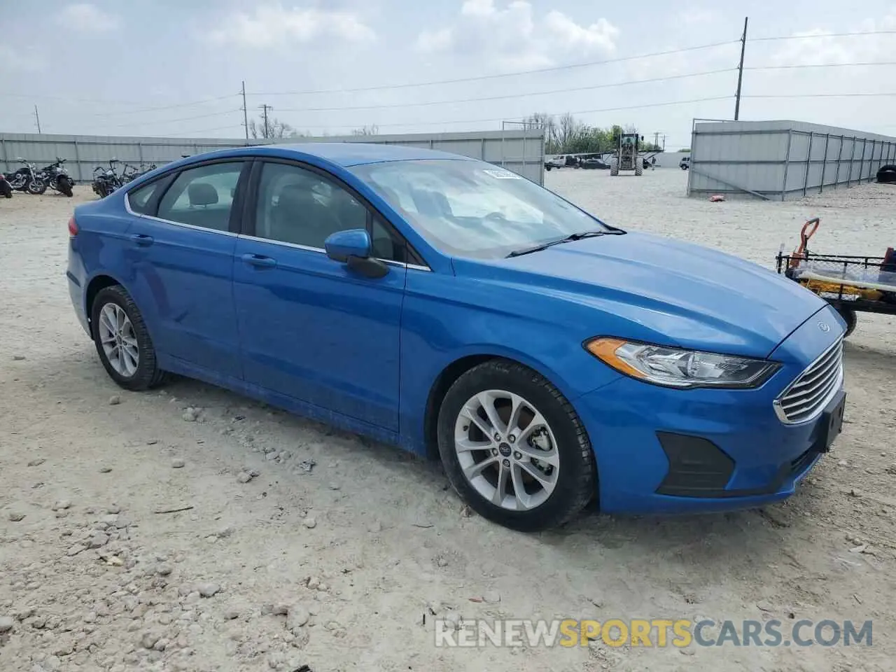 4 Photograph of a damaged car 3FA6P0HD5LR168627 FORD FUSION 2020