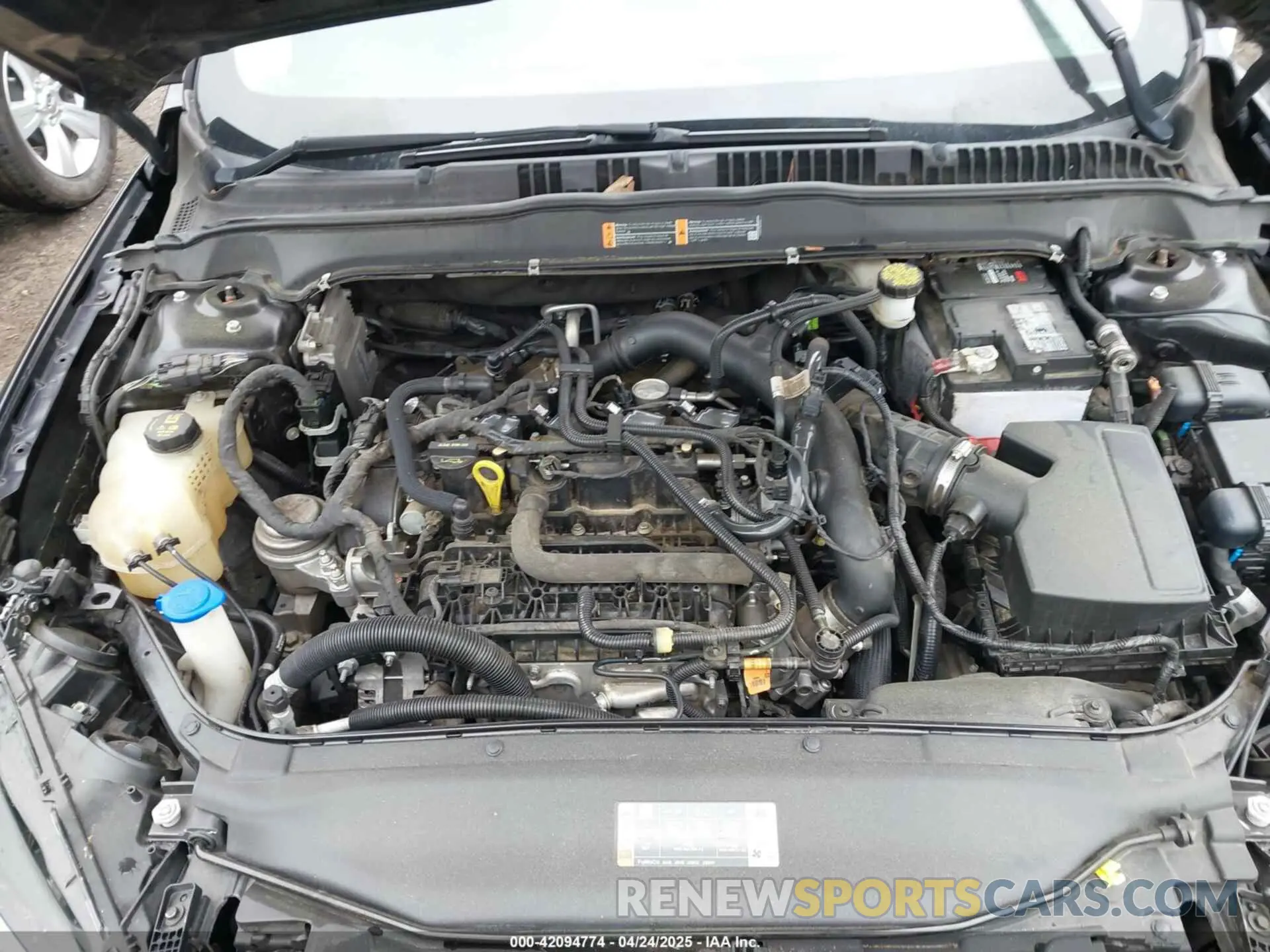 10 Photograph of a damaged car 3FA6P0HD5LR178607 FORD FUSION 2020
