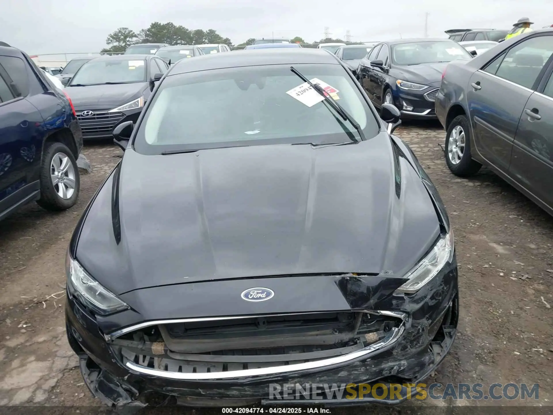 11 Photograph of a damaged car 3FA6P0HD5LR178607 FORD FUSION 2020
