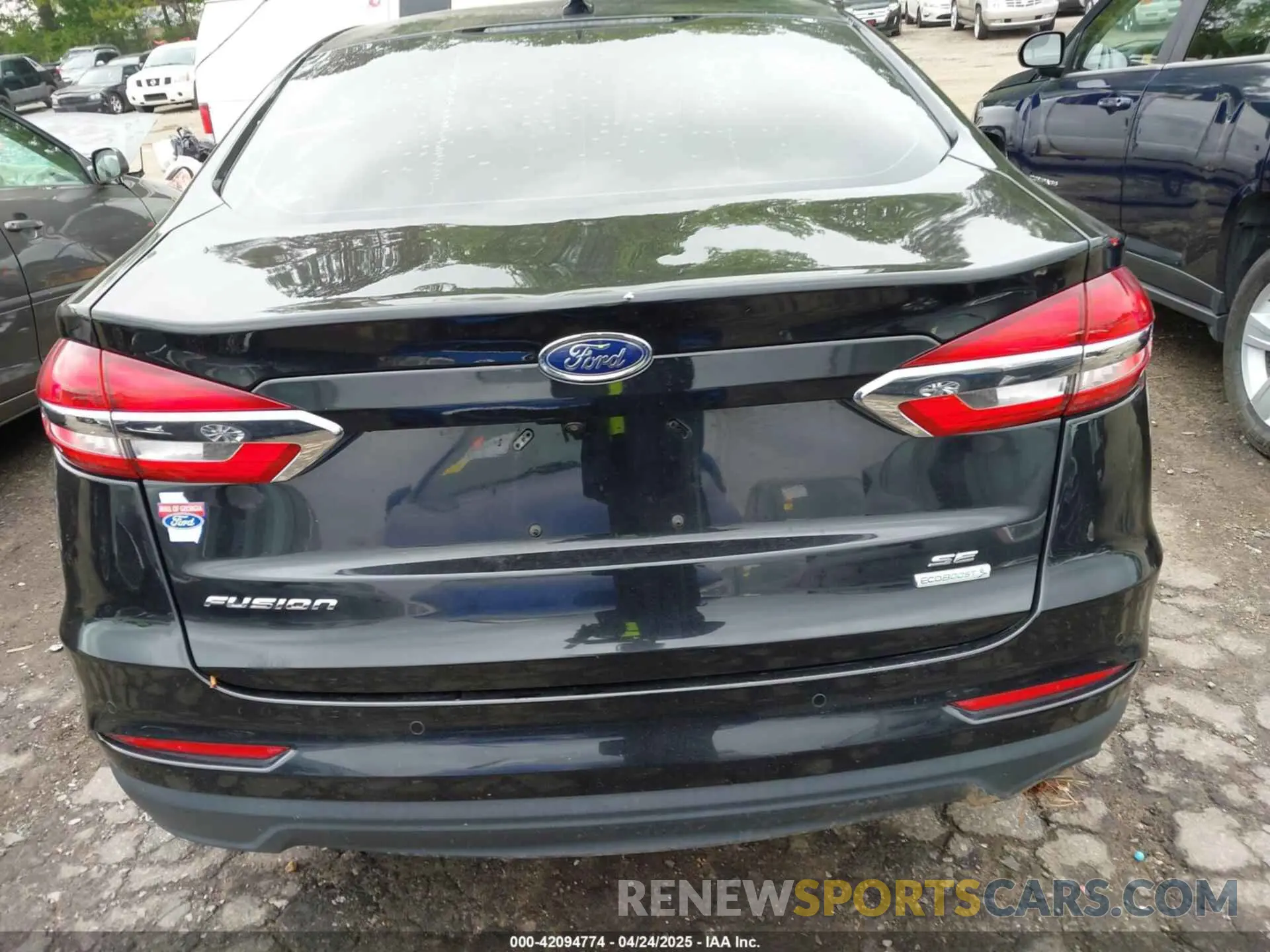 15 Photograph of a damaged car 3FA6P0HD5LR178607 FORD FUSION 2020
