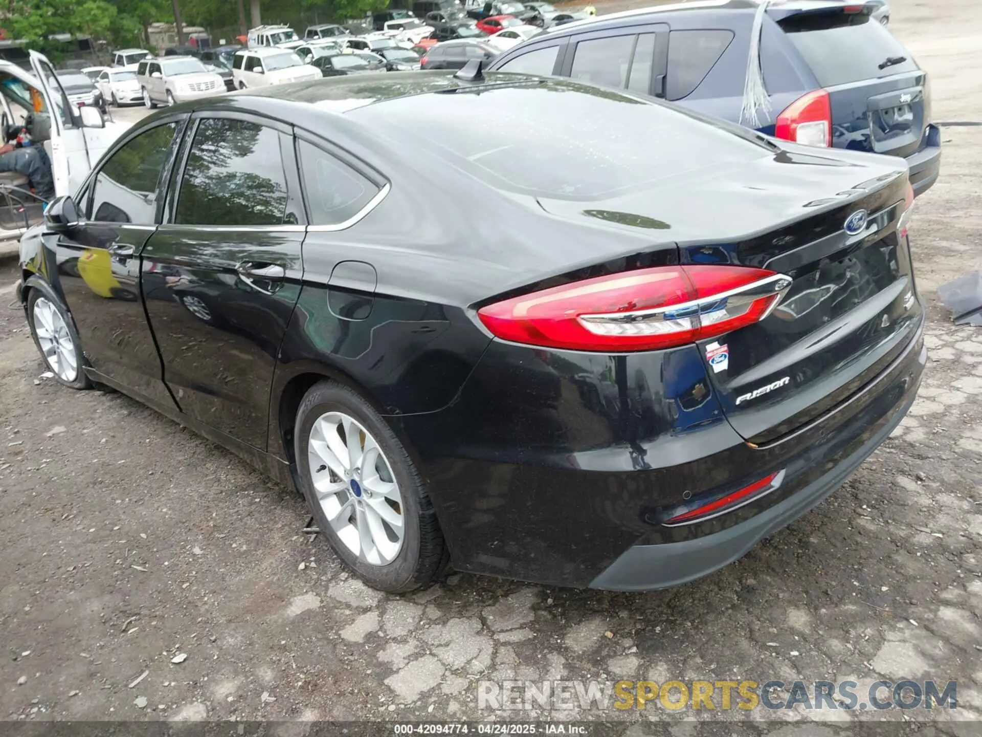 3 Photograph of a damaged car 3FA6P0HD5LR178607 FORD FUSION 2020