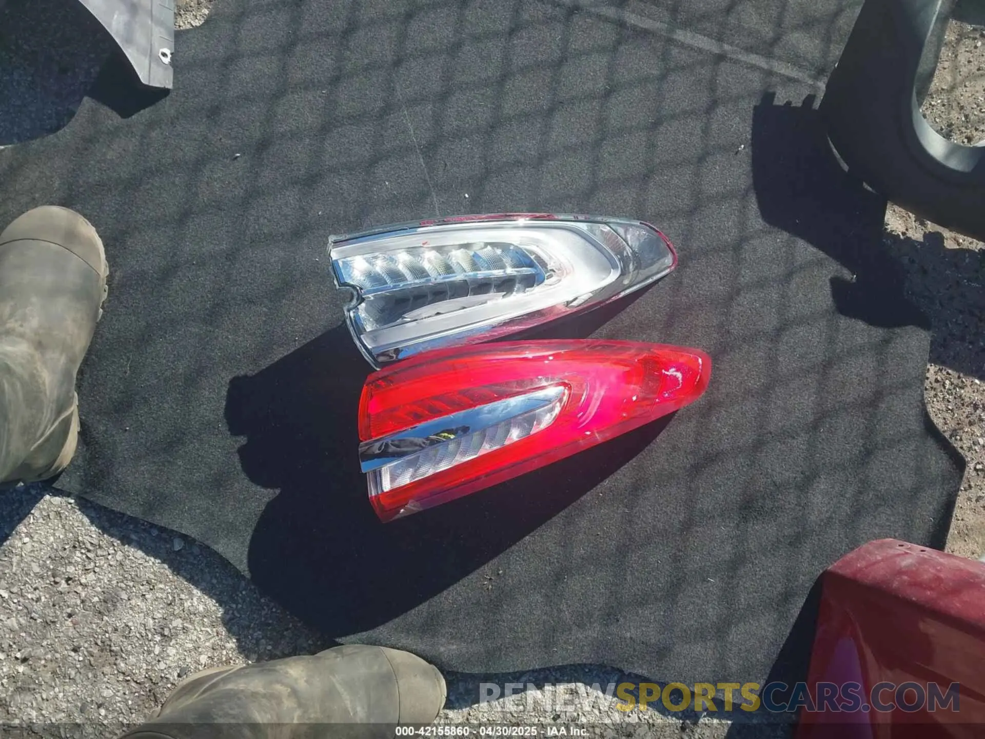 18 Photograph of a damaged car 3FA6P0HD6LR108338 FORD FUSION 2020