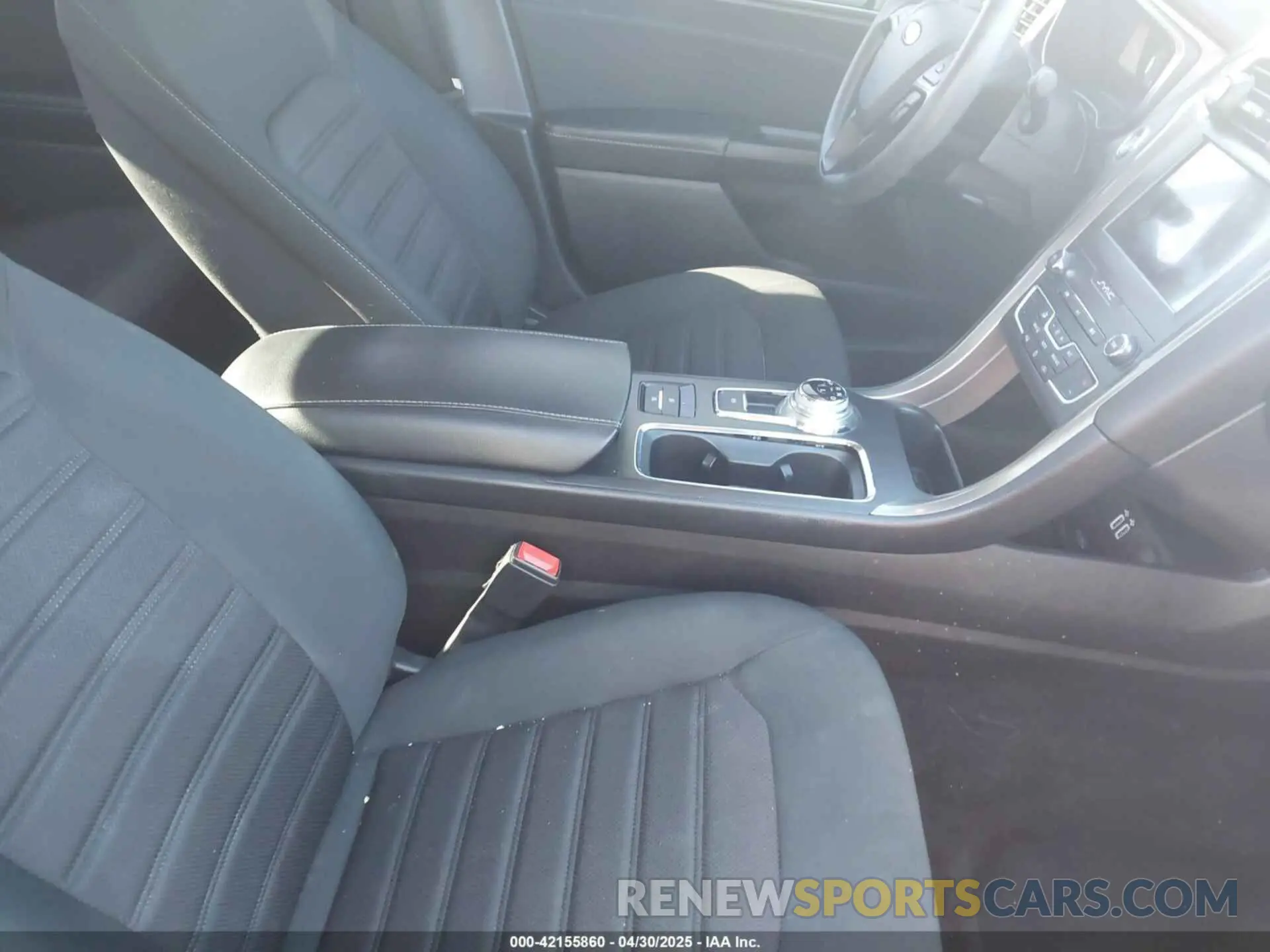 5 Photograph of a damaged car 3FA6P0HD6LR108338 FORD FUSION 2020