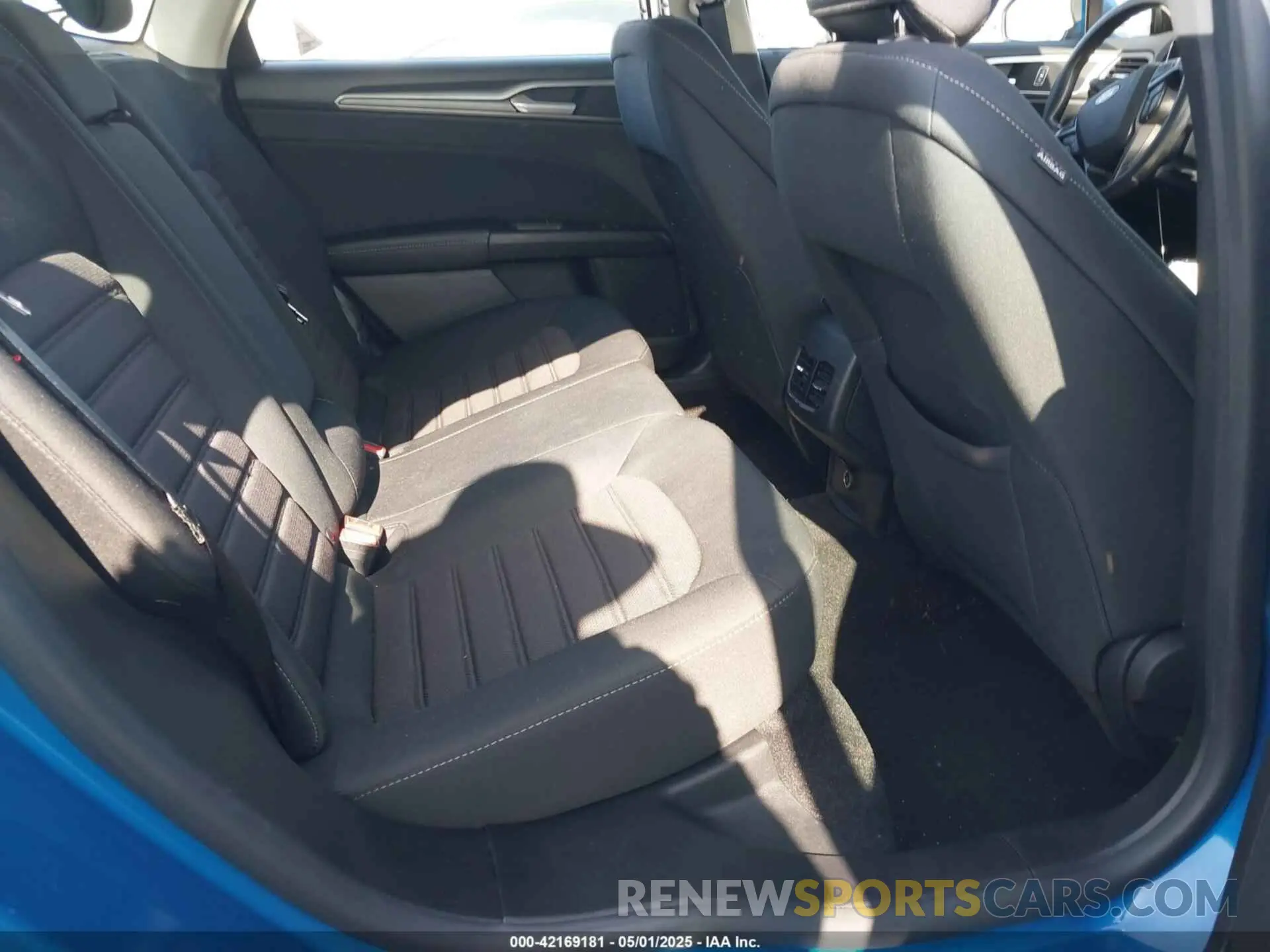8 Photograph of a damaged car 3FA6P0HD6LR128539 FORD FUSION 2020