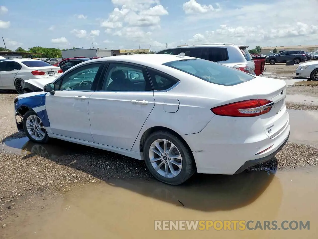 2 Photograph of a damaged car 3FA6P0HD6LR168572 FORD FUSION 2020