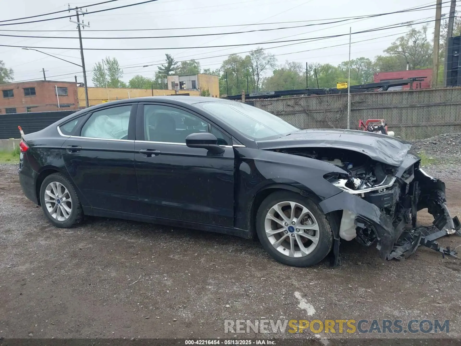13 Photograph of a damaged car 3FA6P0HD6LR179412 FORD FUSION 2020