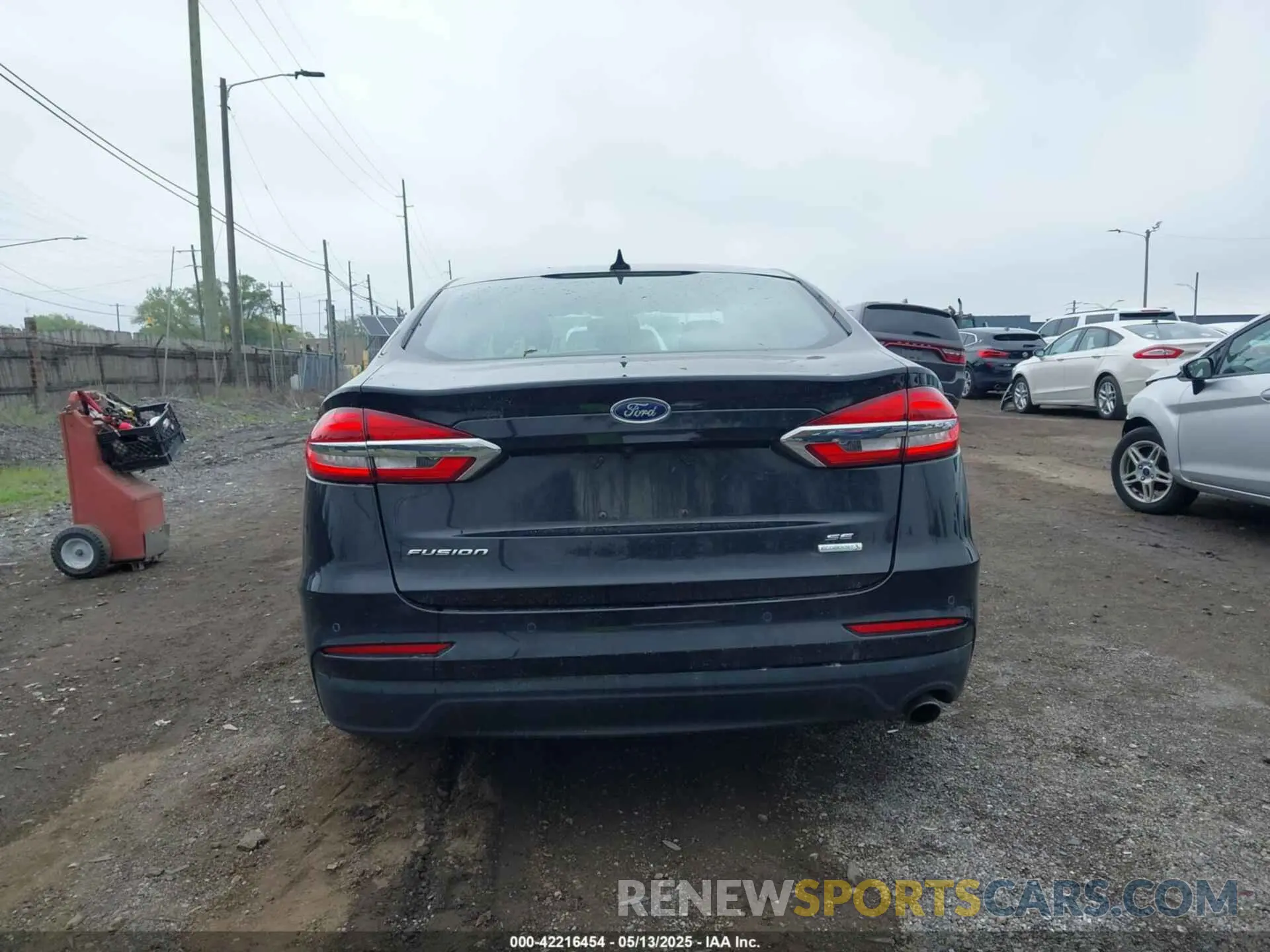 16 Photograph of a damaged car 3FA6P0HD6LR179412 FORD FUSION 2020