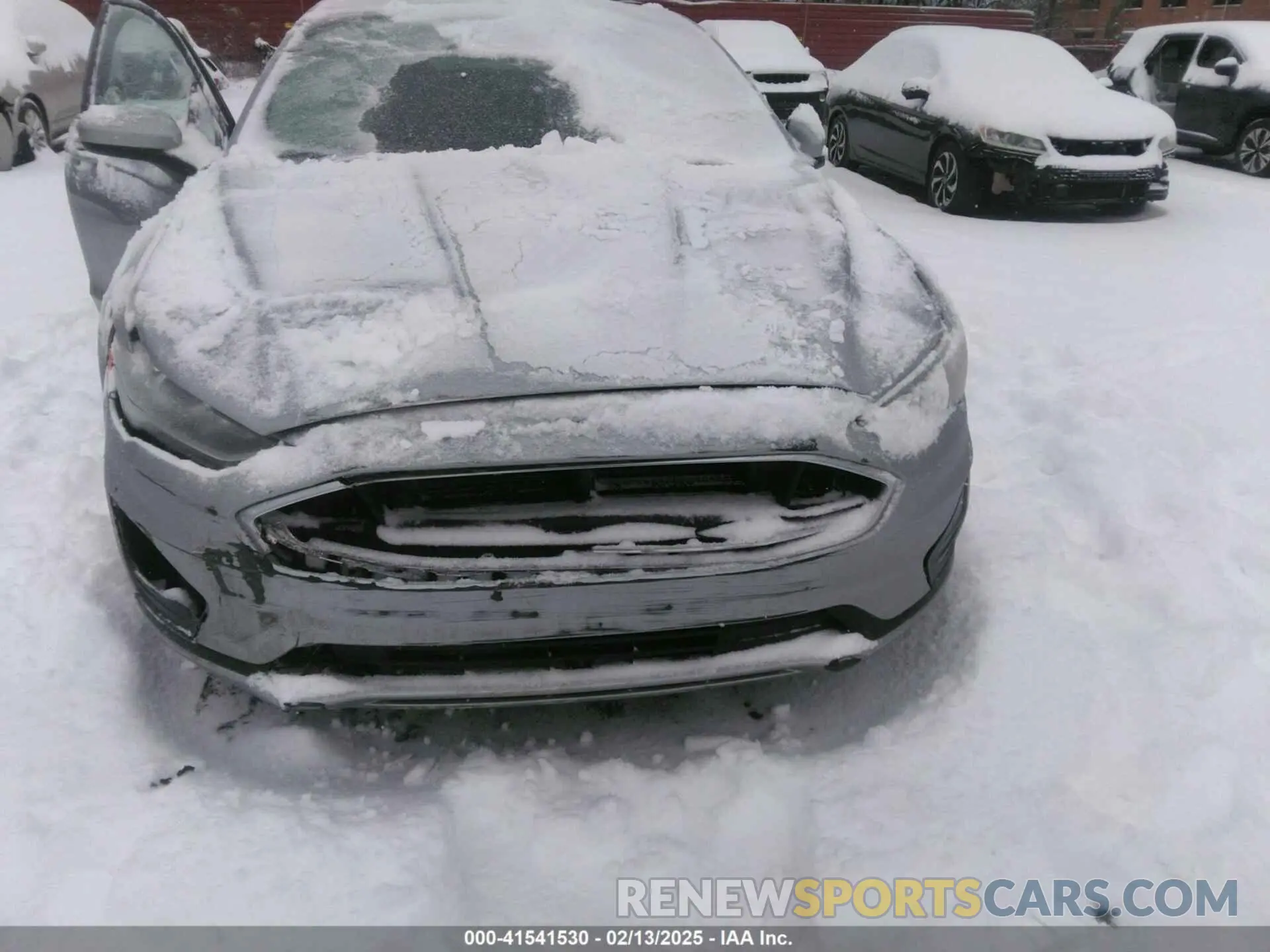 11 Photograph of a damaged car 3FA6P0HD6LR186599 FORD FUSION 2020