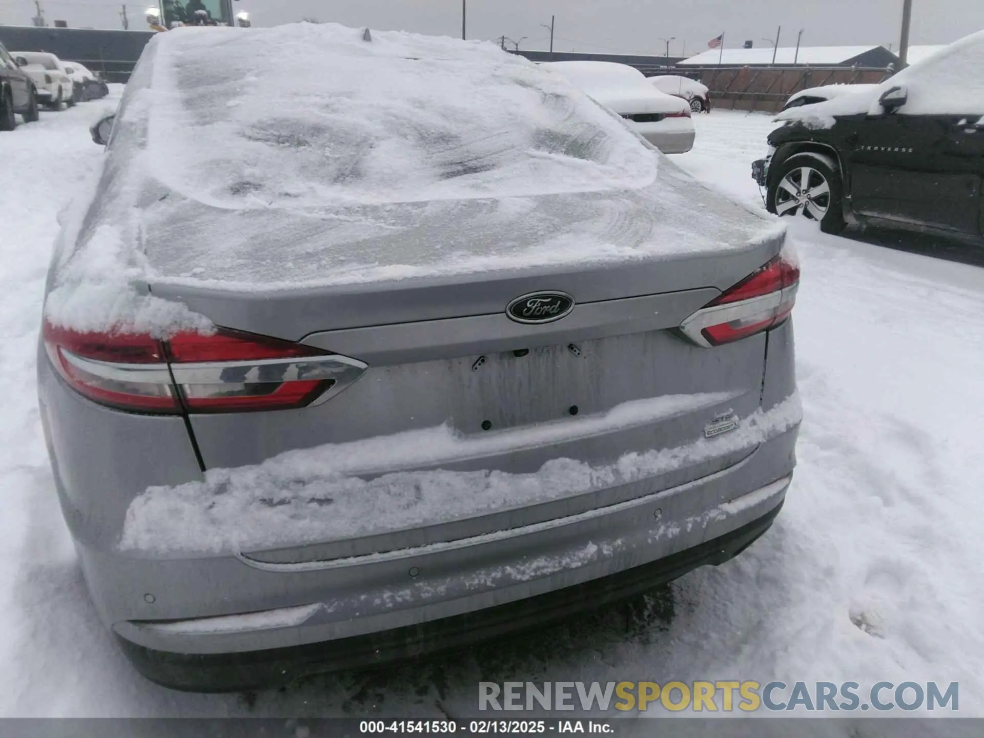 15 Photograph of a damaged car 3FA6P0HD6LR186599 FORD FUSION 2020