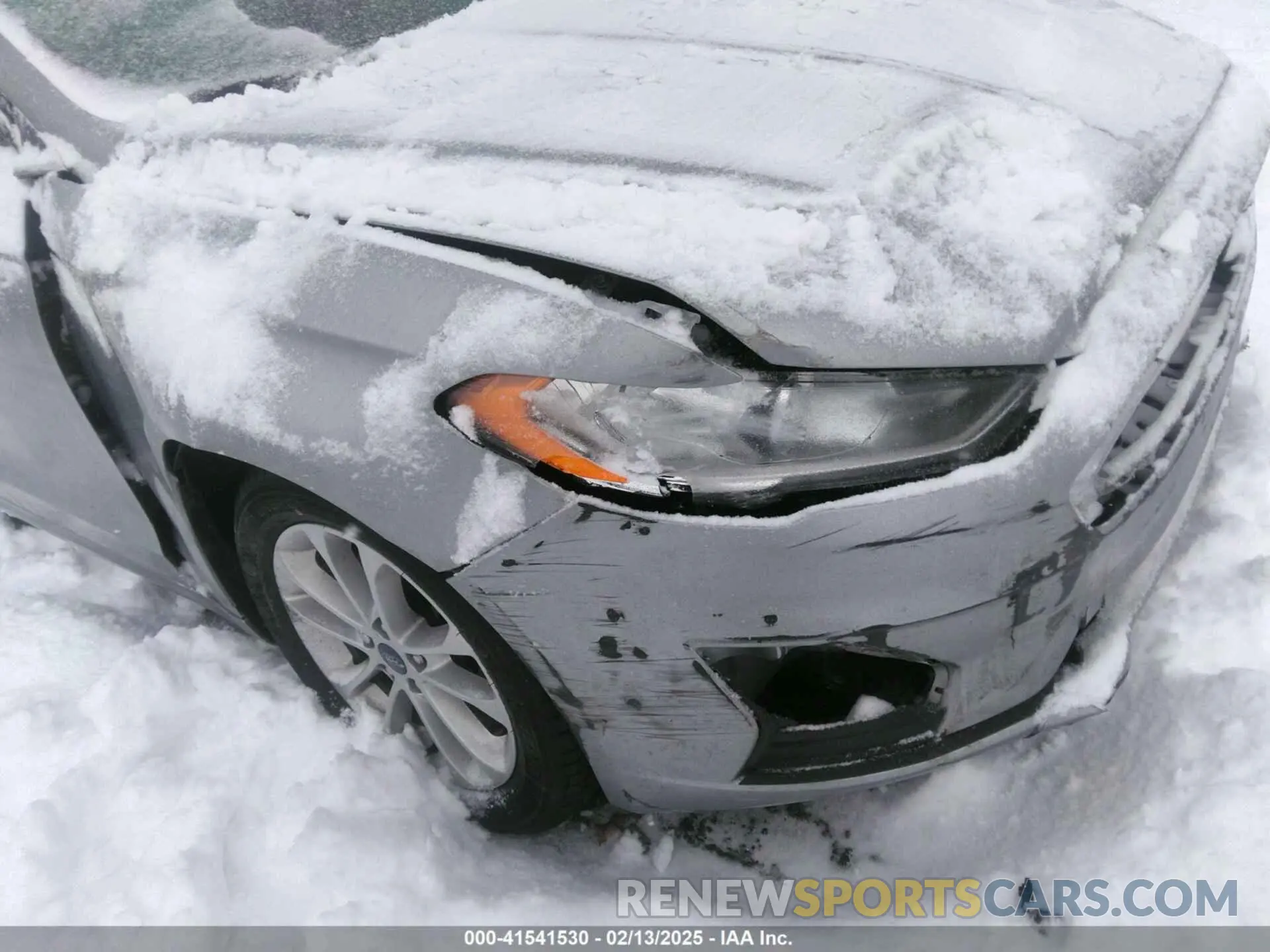 16 Photograph of a damaged car 3FA6P0HD6LR186599 FORD FUSION 2020