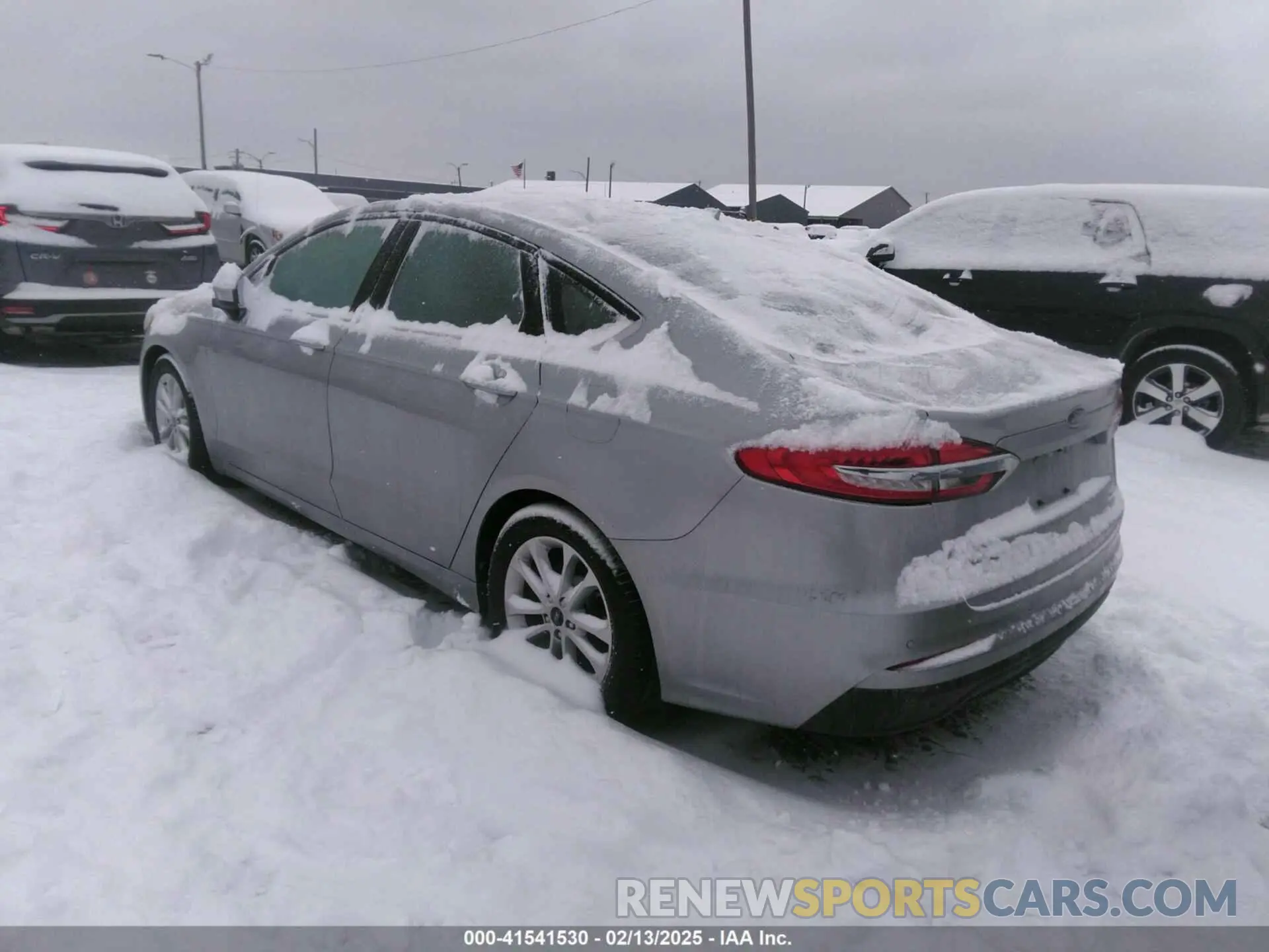 3 Photograph of a damaged car 3FA6P0HD6LR186599 FORD FUSION 2020
