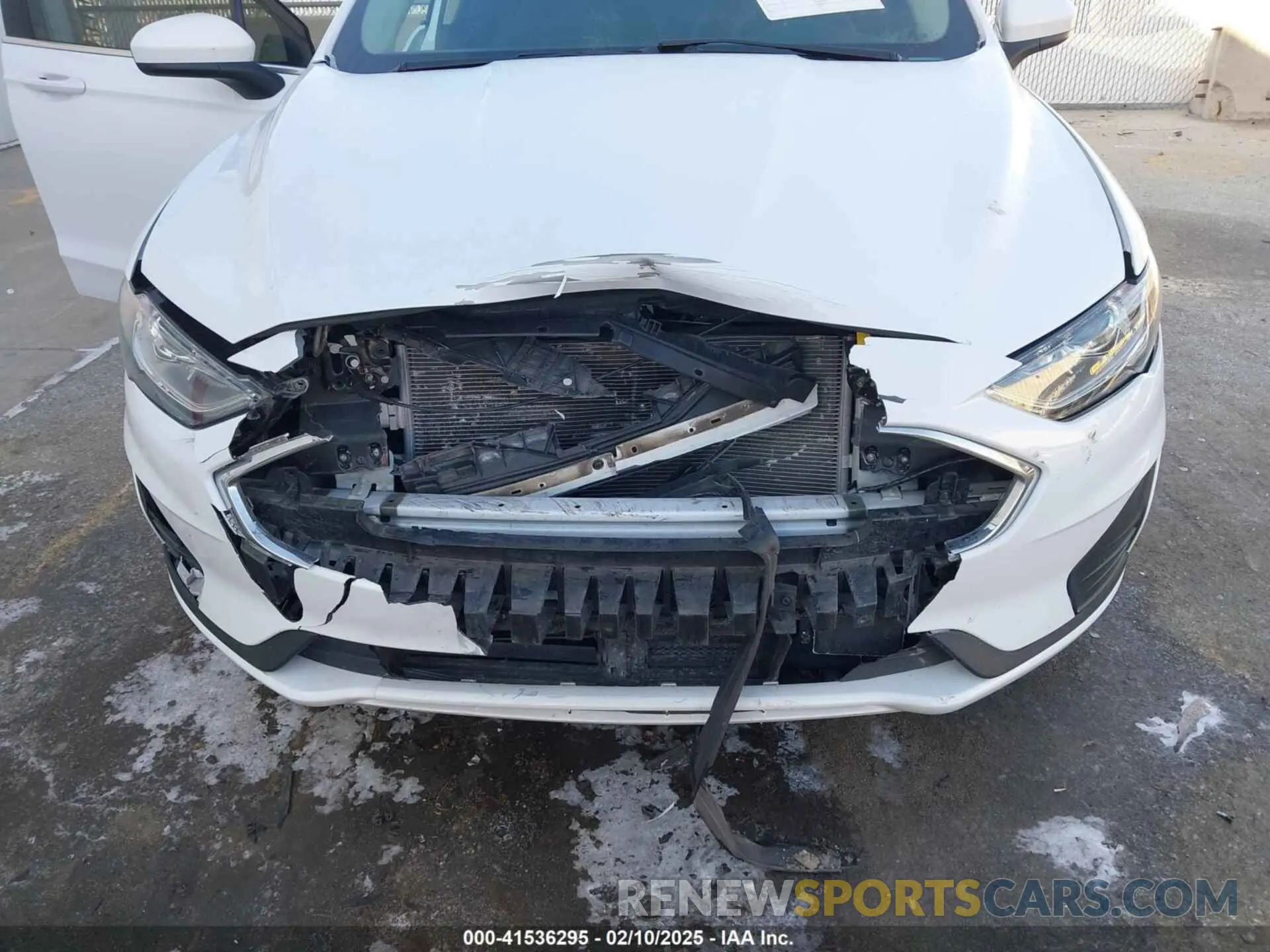 6 Photograph of a damaged car 3FA6P0HD6LR214403 FORD FUSION 2020