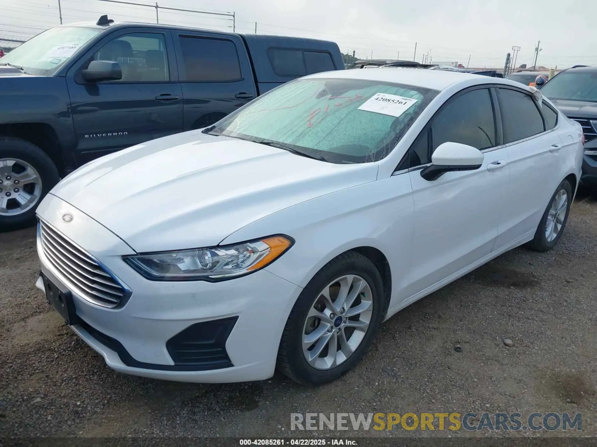 2 Photograph of a damaged car 3FA6P0HD6LR262080 FORD FUSION 2020