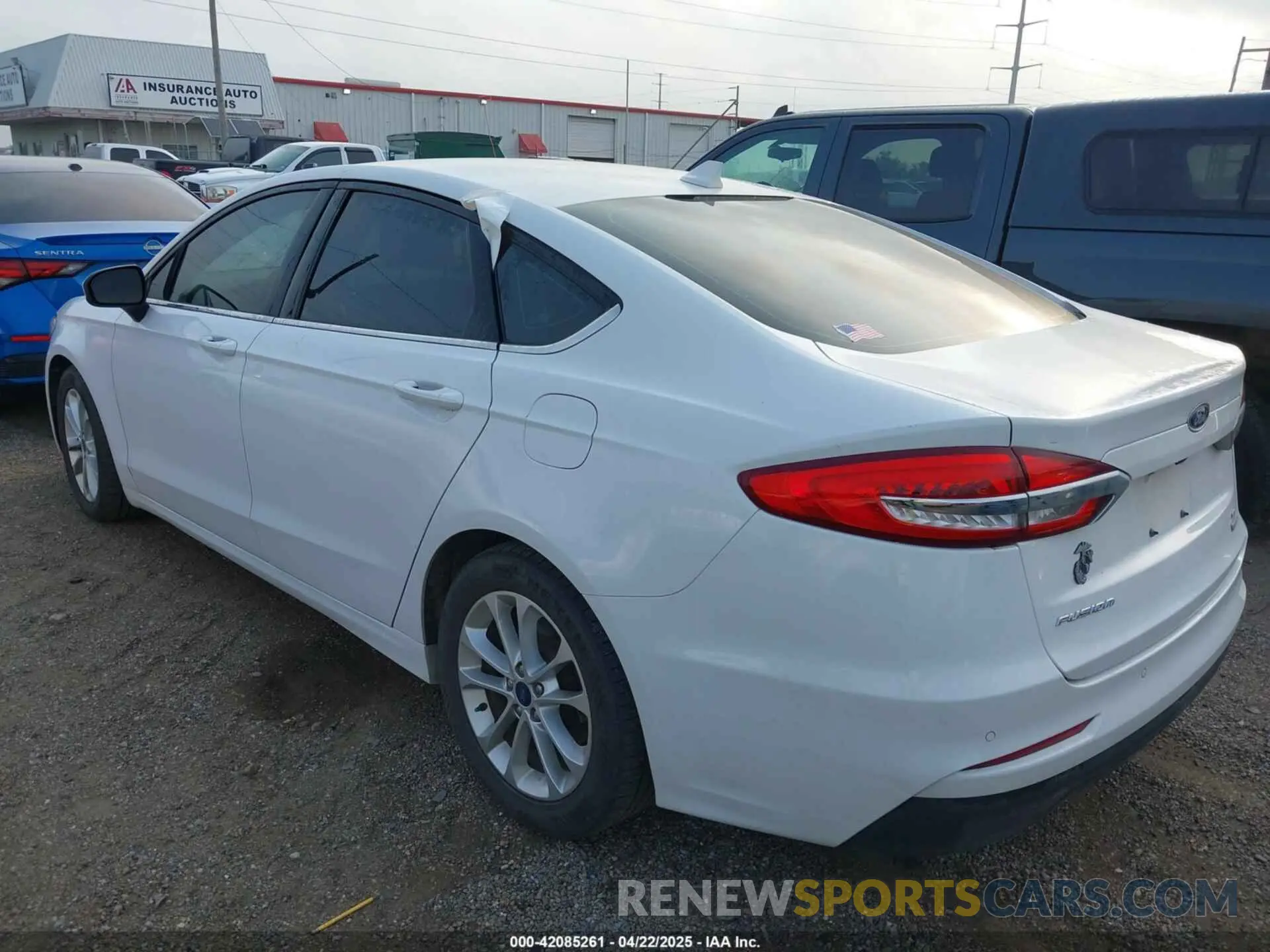 3 Photograph of a damaged car 3FA6P0HD6LR262080 FORD FUSION 2020