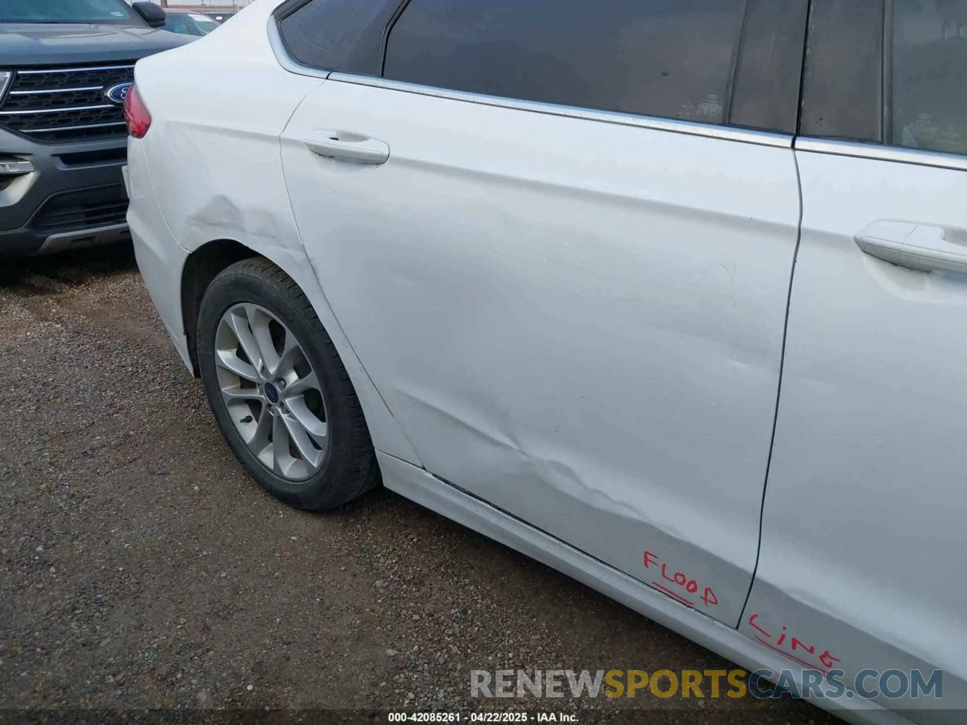 6 Photograph of a damaged car 3FA6P0HD6LR262080 FORD FUSION 2020