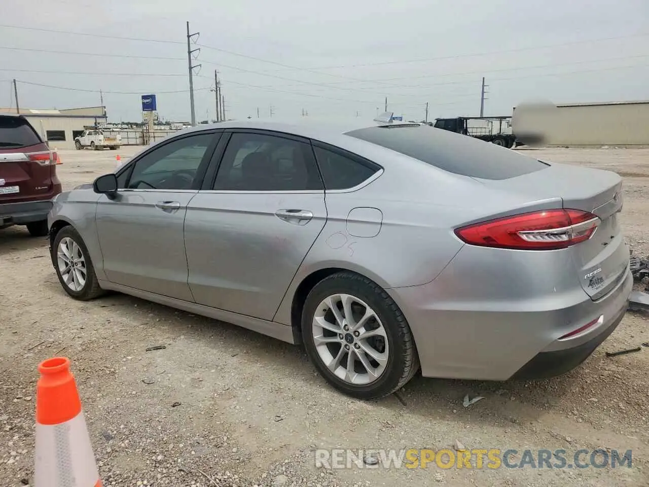 2 Фотография поврежденного автомобиля 3FA6P0HD7LR111586 FORD FUSION 2020